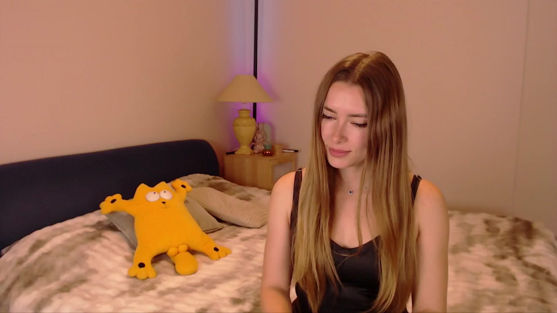 Gallery image thumbnail from SimonsWife's myfreecams stream on, 02/23/2026, 14:51 image 1 of 20