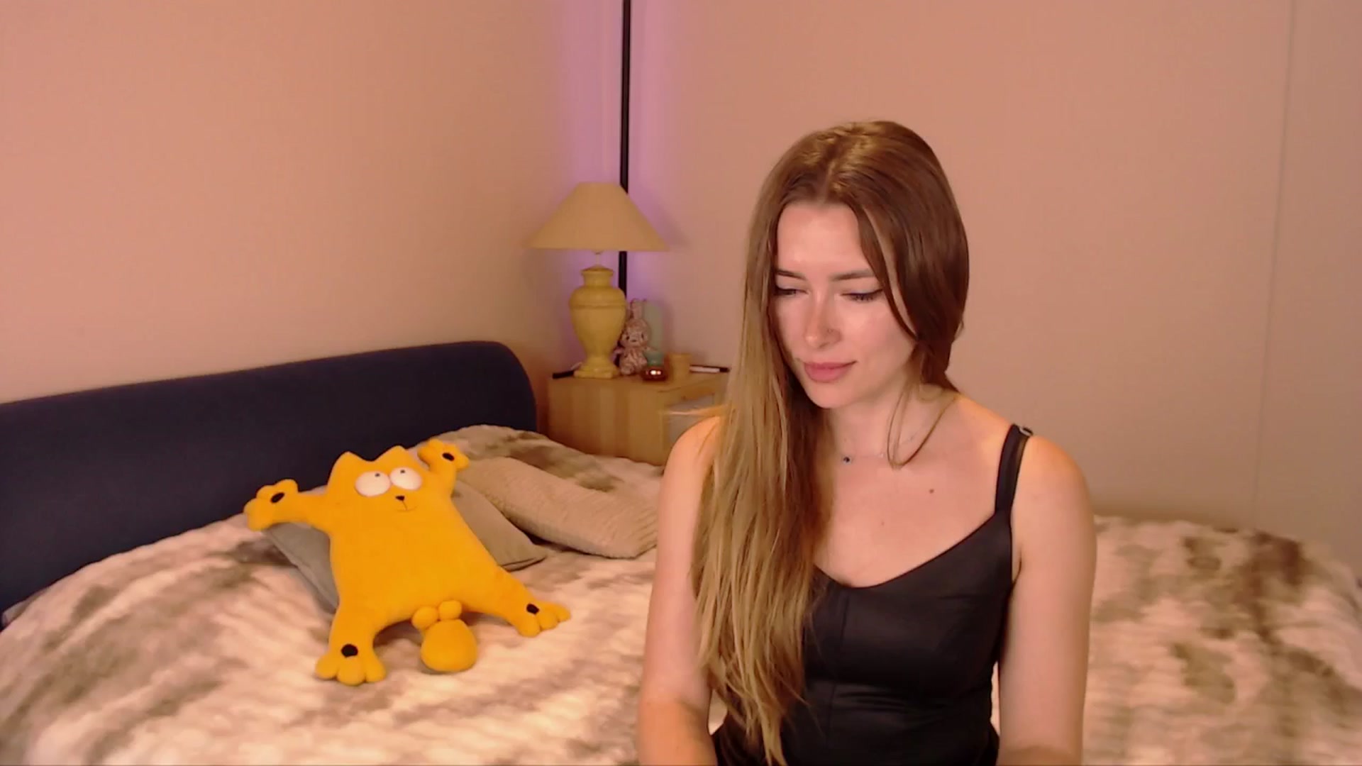 Gallery image thumbnail from SimonsWife's myfreecams stream on, 02/23/2026, 14:51 image 14 of 20