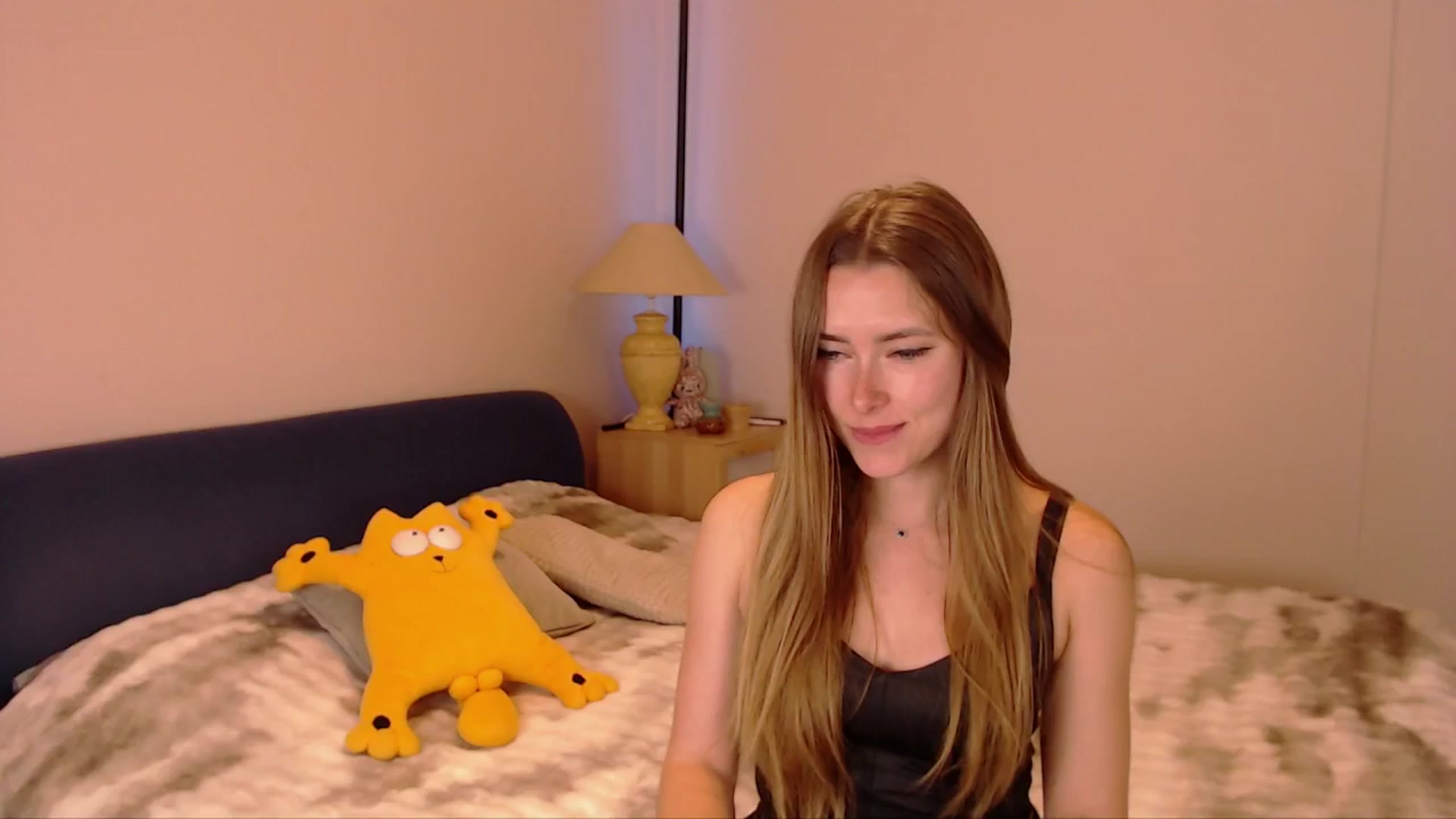 Gallery image thumbnail from SimonsWife's myfreecams stream on, 02/23/2026, 16:52 image 20 of 20