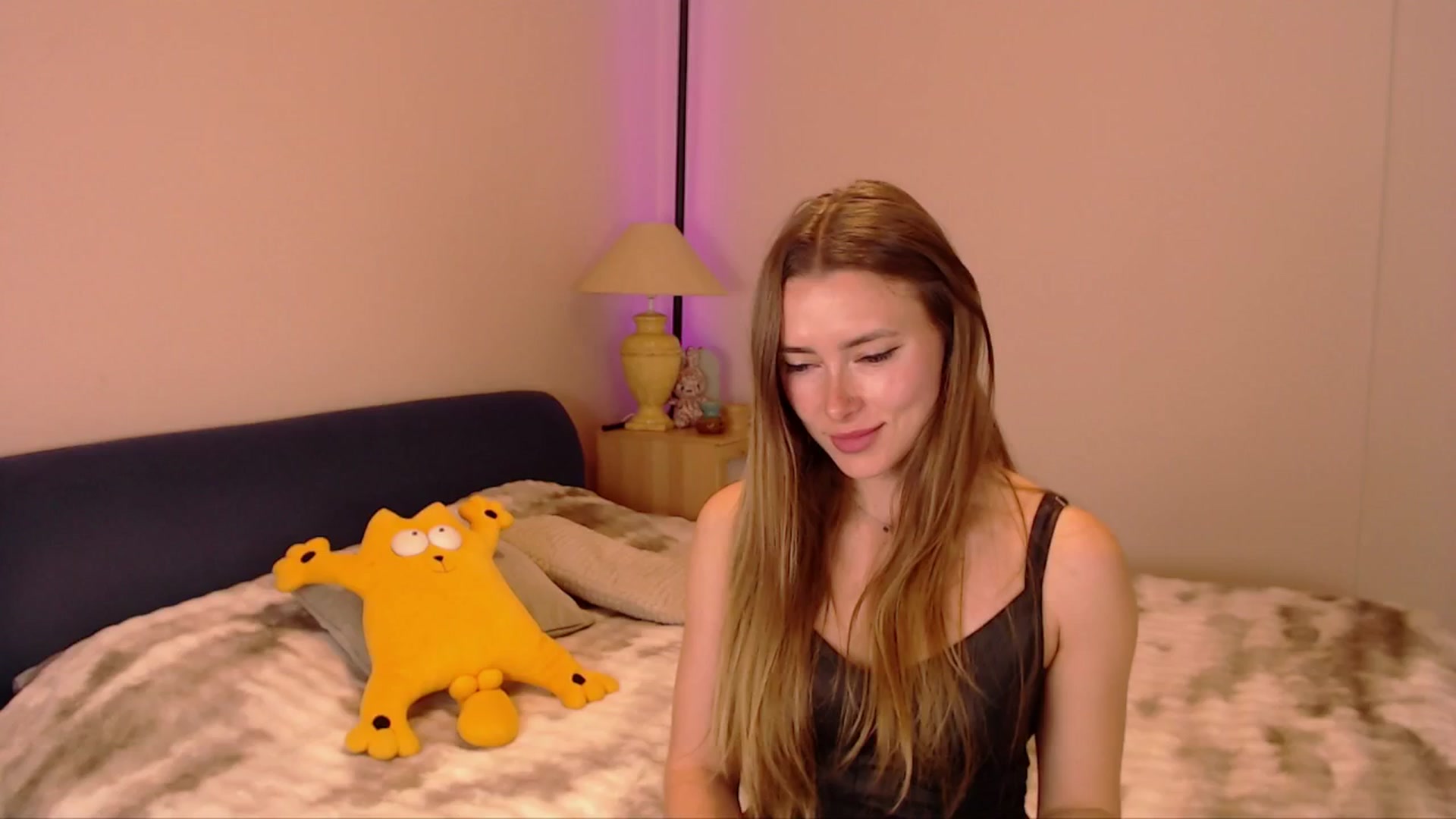 Gallery image thumbnail from SimonsWife's myfreecams stream on, 02/23/2026, 17:03 image 10 of 20