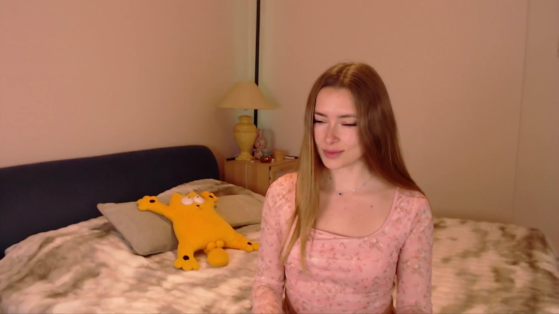 Gallery image thumbnail from SimonsWife's myfreecams stream on, 02/26/2026, 12:55 image 14 of 20