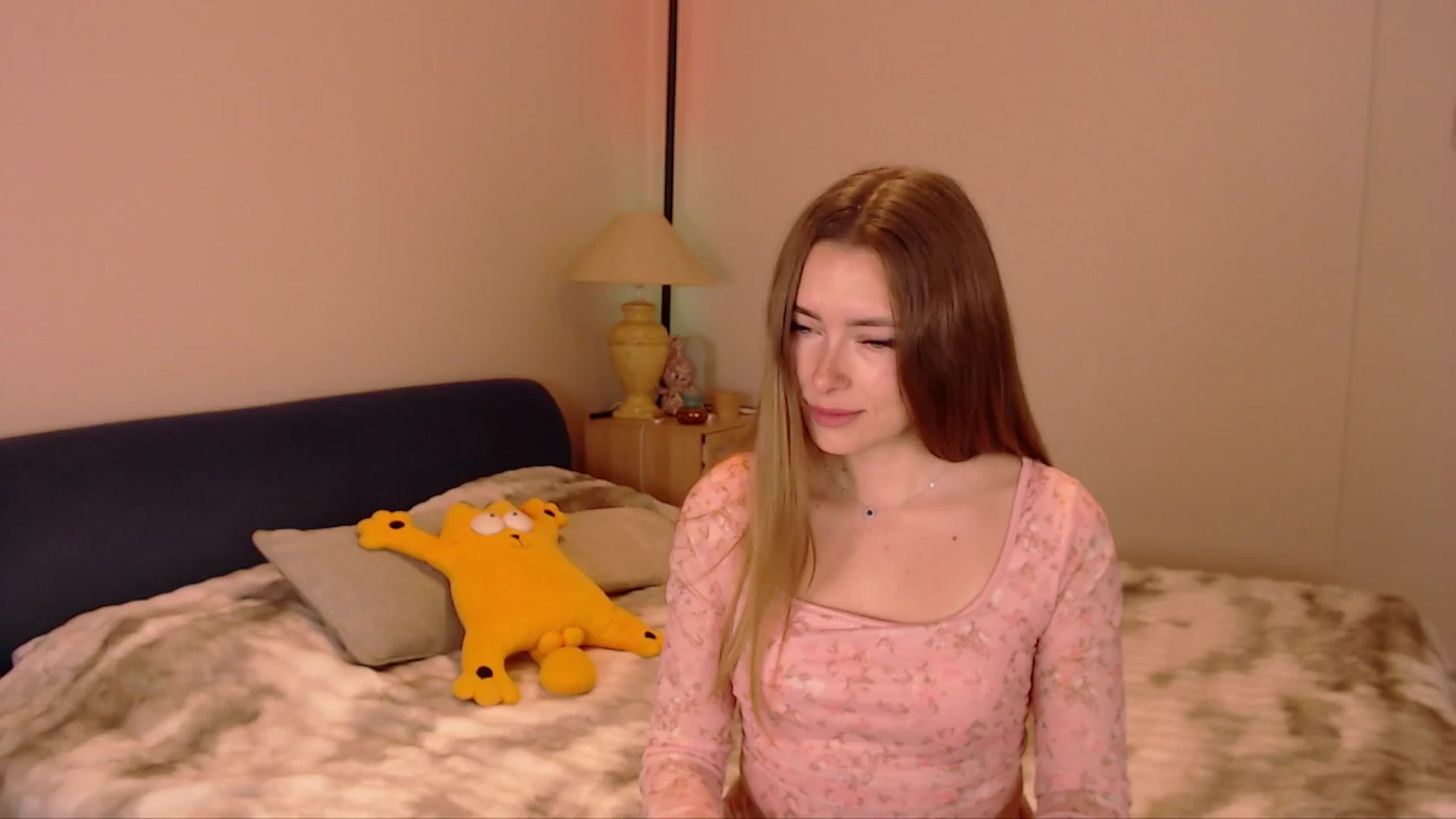 Gallery image thumbnail from SimonsWife's myfreecams stream on, 02/26/2026, 12:55 image 3 of 20