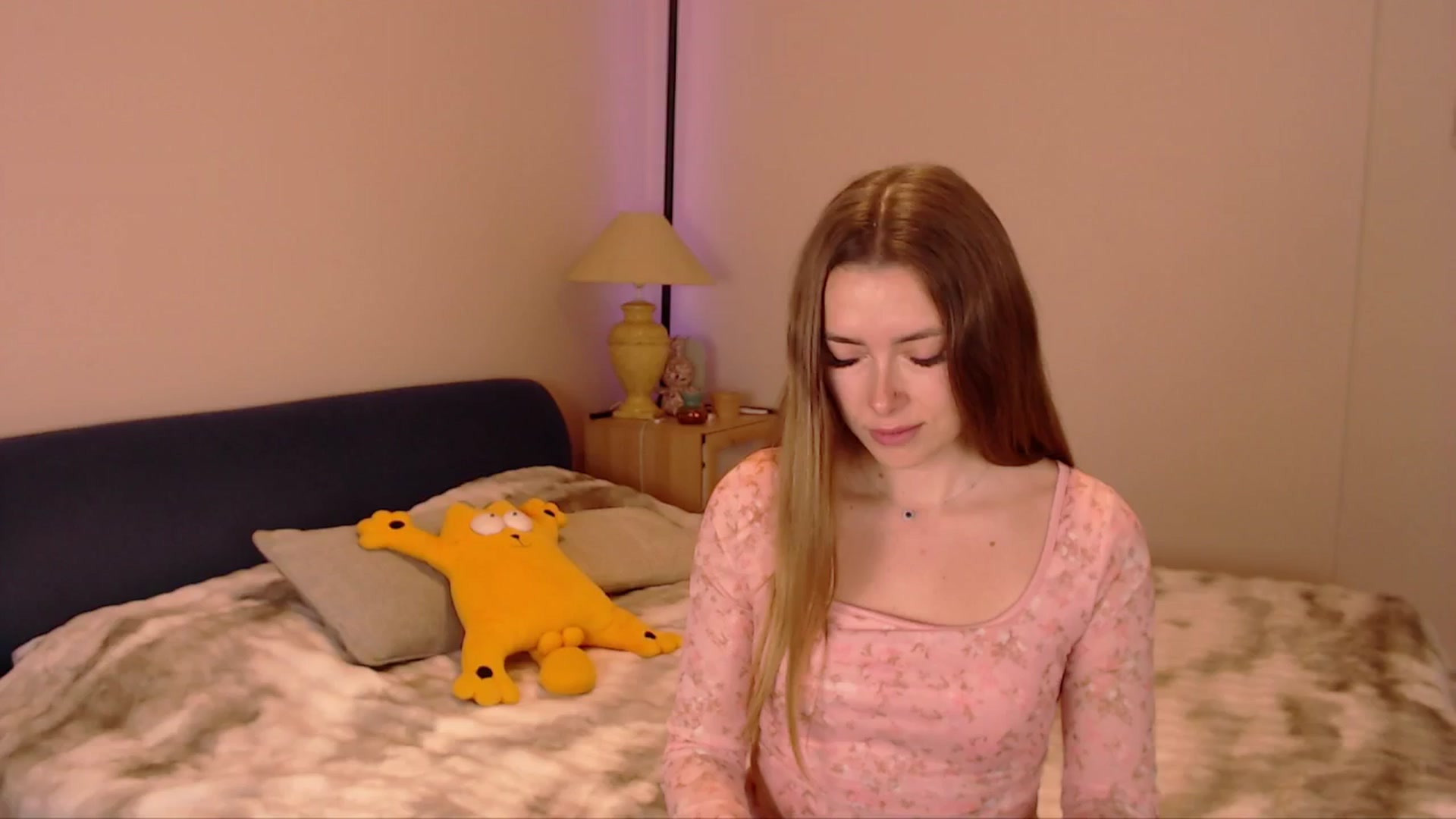 Gallery image thumbnail from SimonsWife's myfreecams stream on, 02/26/2026, 12:55 image 9 of 20