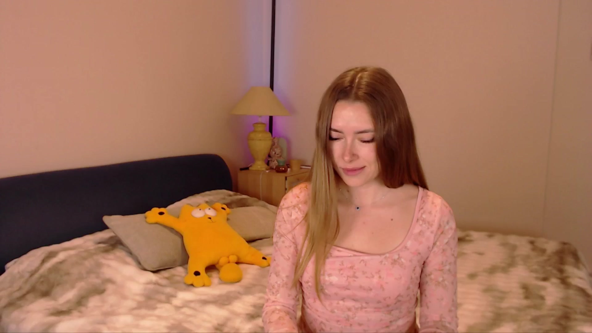 Gallery image thumbnail from SimonsWife's myfreecams stream on, 02/26/2026, 12:55 image 2 of 20