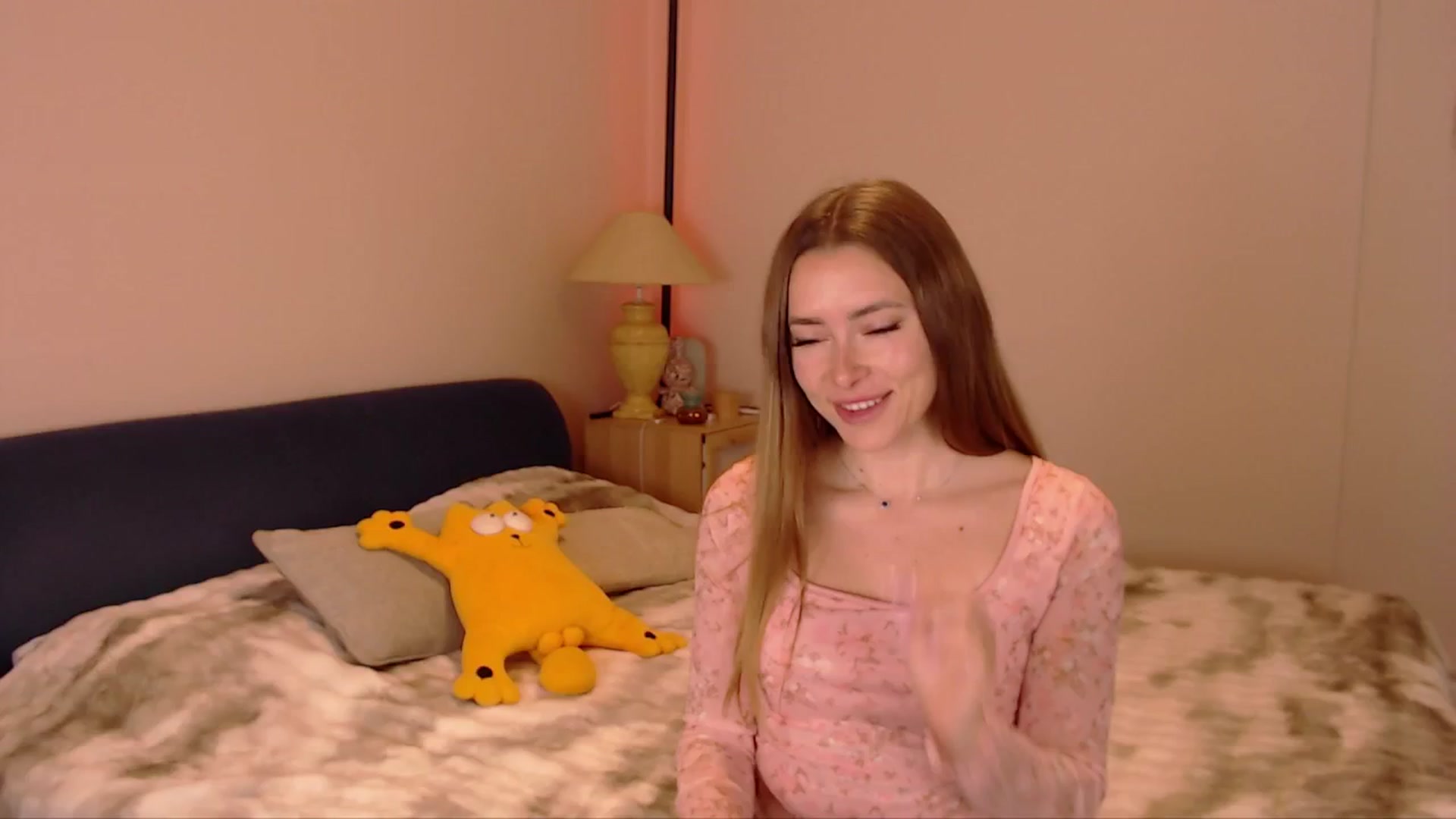 Gallery image thumbnail from SimonsWife's myfreecams stream on, 02/26/2026, 12:55 image 5 of 20