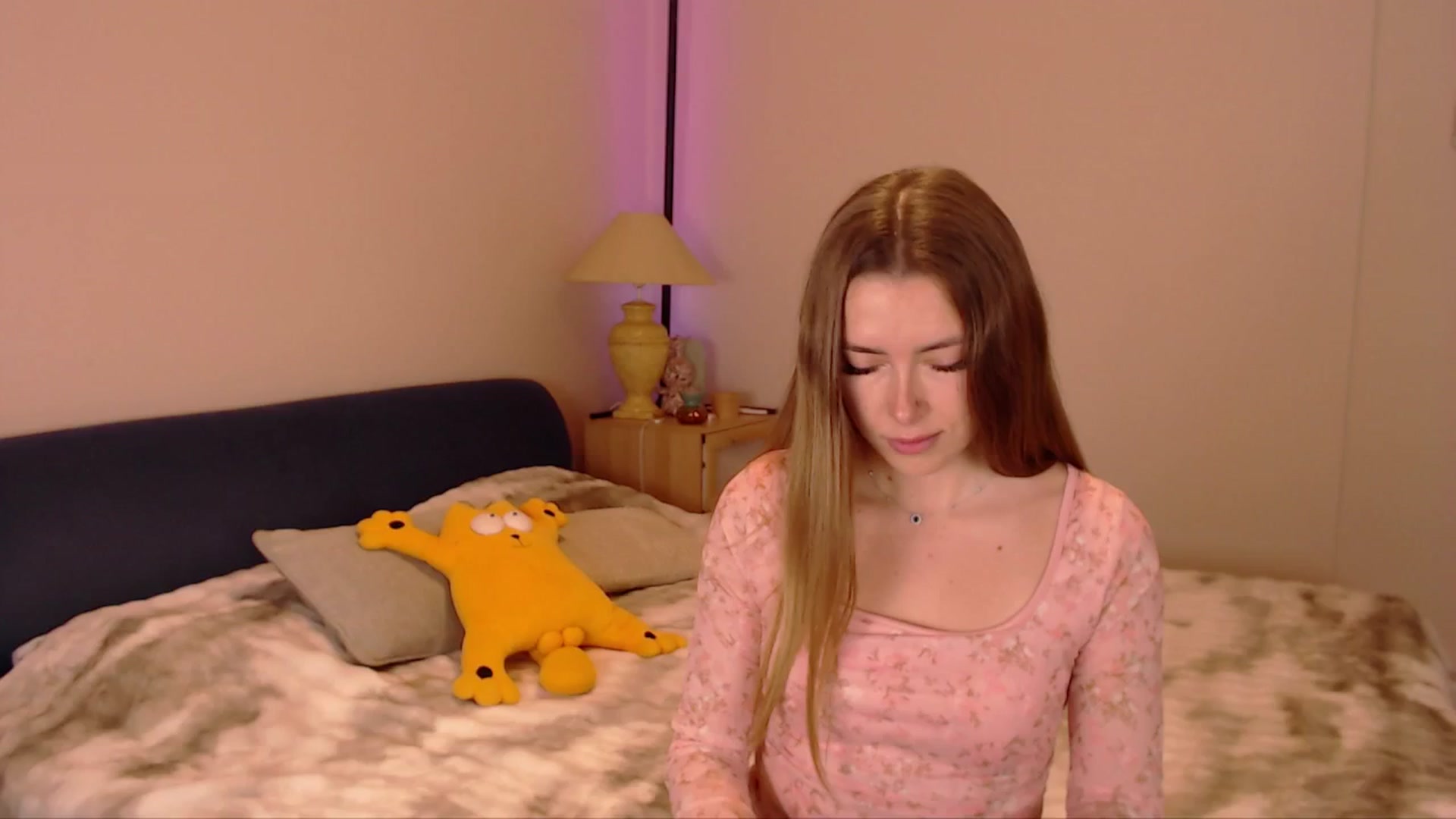 Gallery image thumbnail from SimonsWife's myfreecams stream on, 02/26/2026, 12:55 image 11 of 20