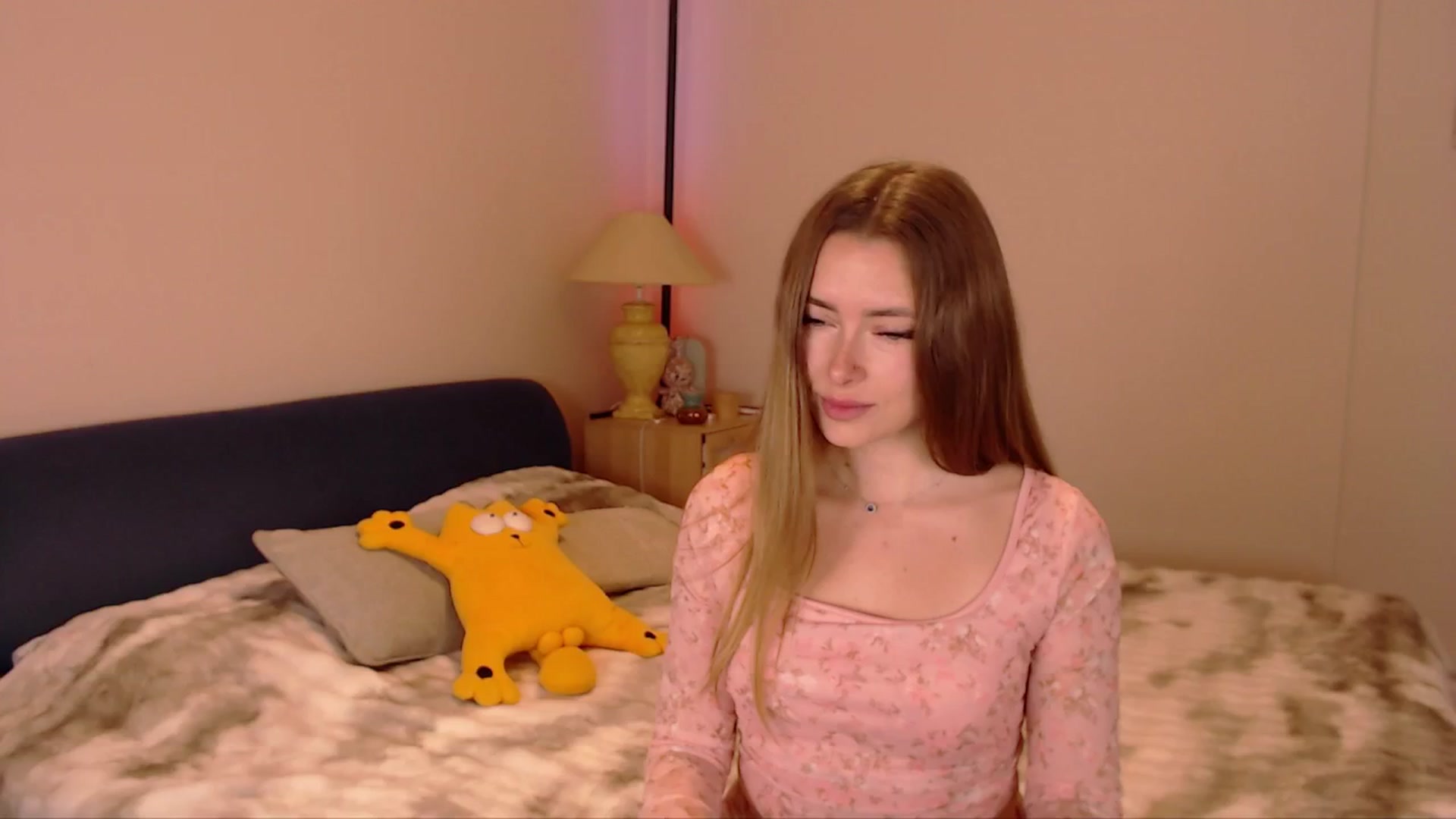 Gallery image thumbnail from SimonsWife's myfreecams stream on, 02/26/2026, 12:55 image 7 of 20