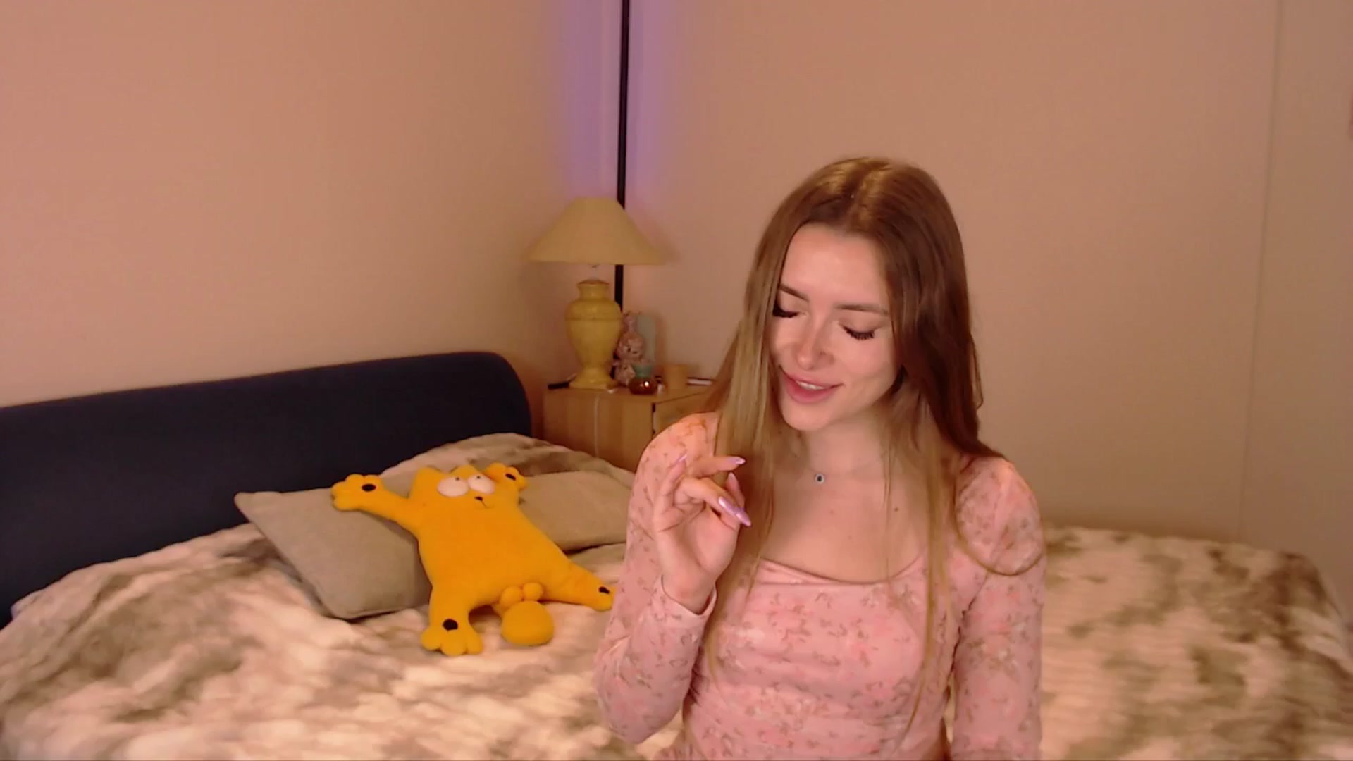 Gallery image thumbnail from SimonsWife's myfreecams stream on, 02/26/2026, 12:55 image 19 of 20