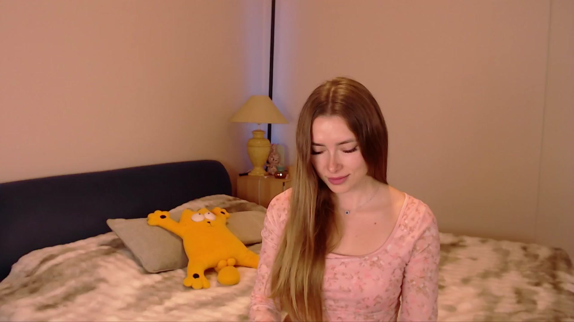 Gallery image thumbnail from SimonsWife's myfreecams stream on, 02/26/2026, 15:39 image 3 of 20