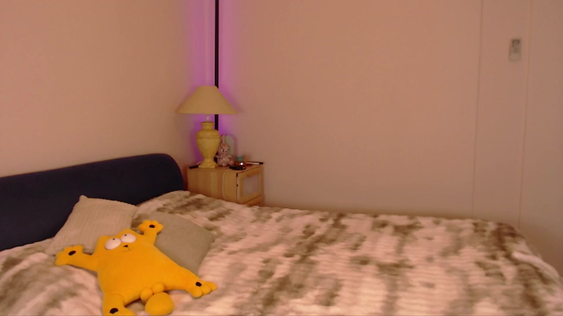 Gallery image thumbnail from SimonsWife's myfreecams stream on, 03/01/2026, 13:33 image 9 of 20