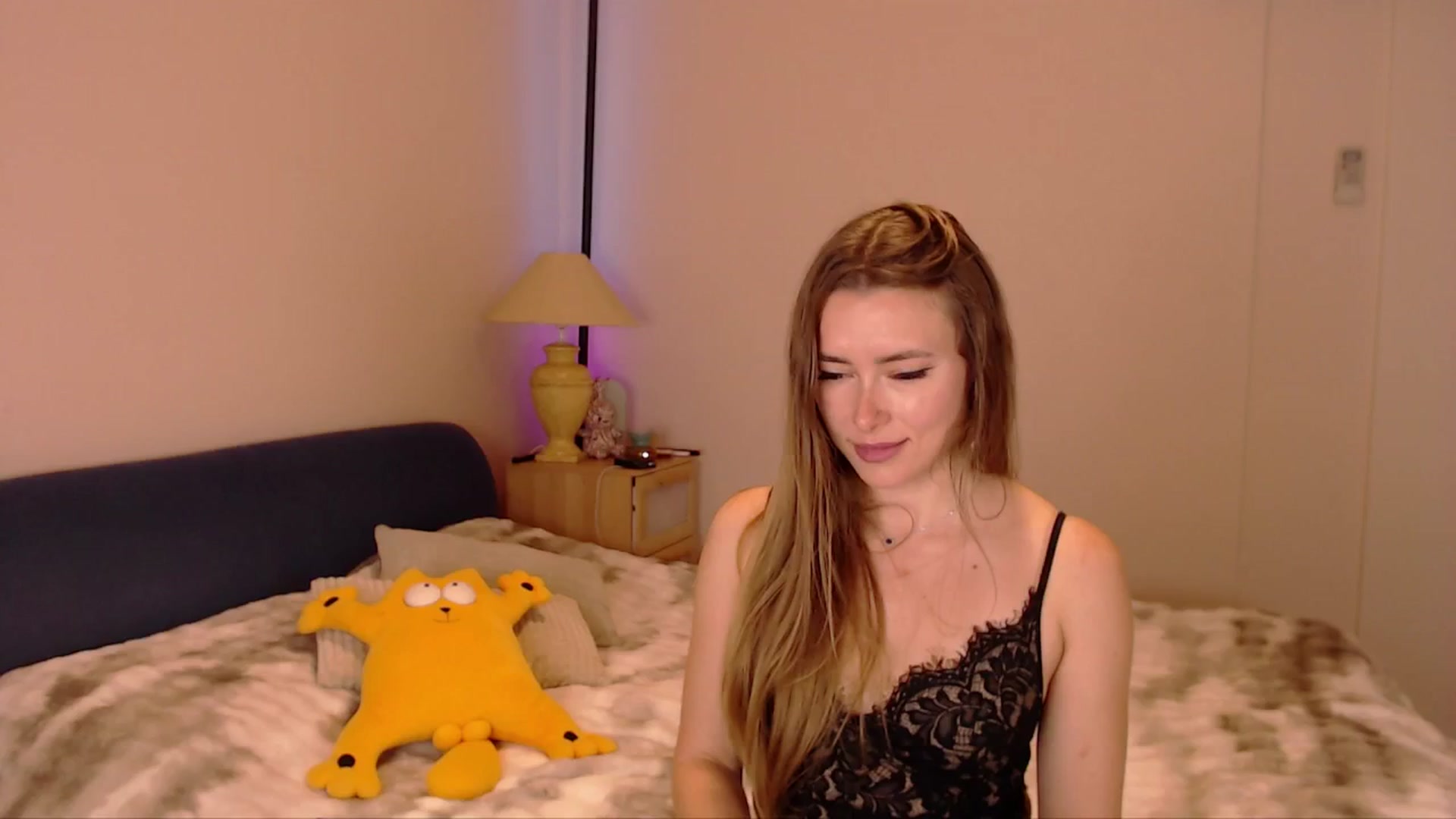 Gallery image thumbnail from SimonsWife's myfreecams stream on, 03/01/2026, 15:53 image 16 of 20