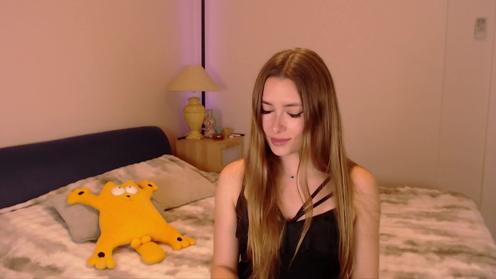 Gallery image thumbnail from SimonsWife's myfreecams stream on, 03/04/2026, 15:06 image 4 of 20