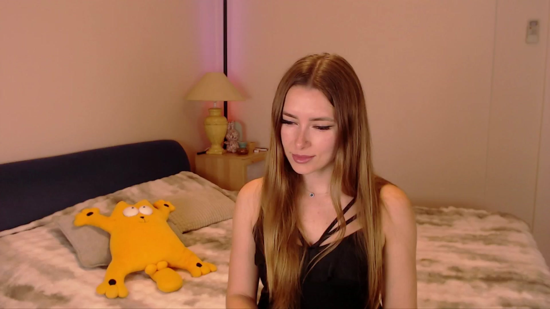 Gallery image thumbnail from SimonsWife's myfreecams stream on, 03/04/2026, 15:06 image 10 of 20