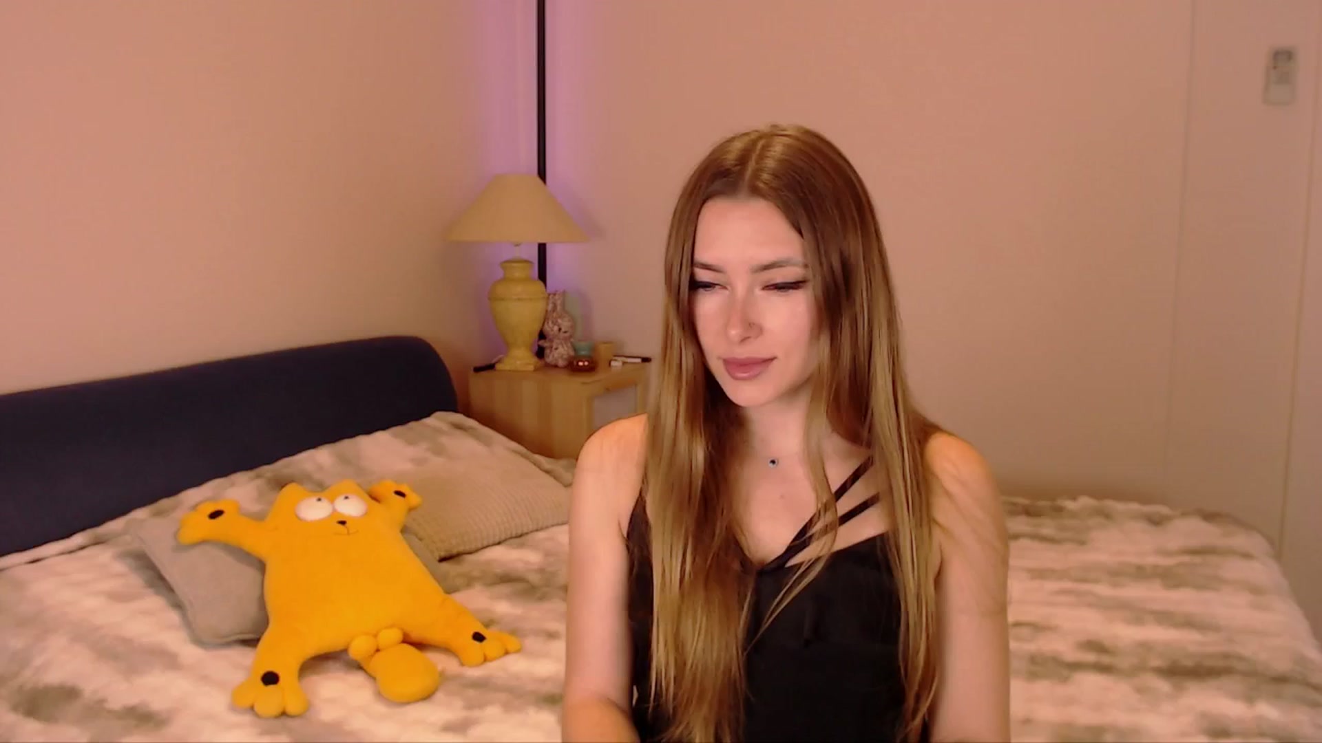 Gallery image thumbnail from SimonsWife's myfreecams stream on, 03/04/2026, 15:06 image 3 of 20