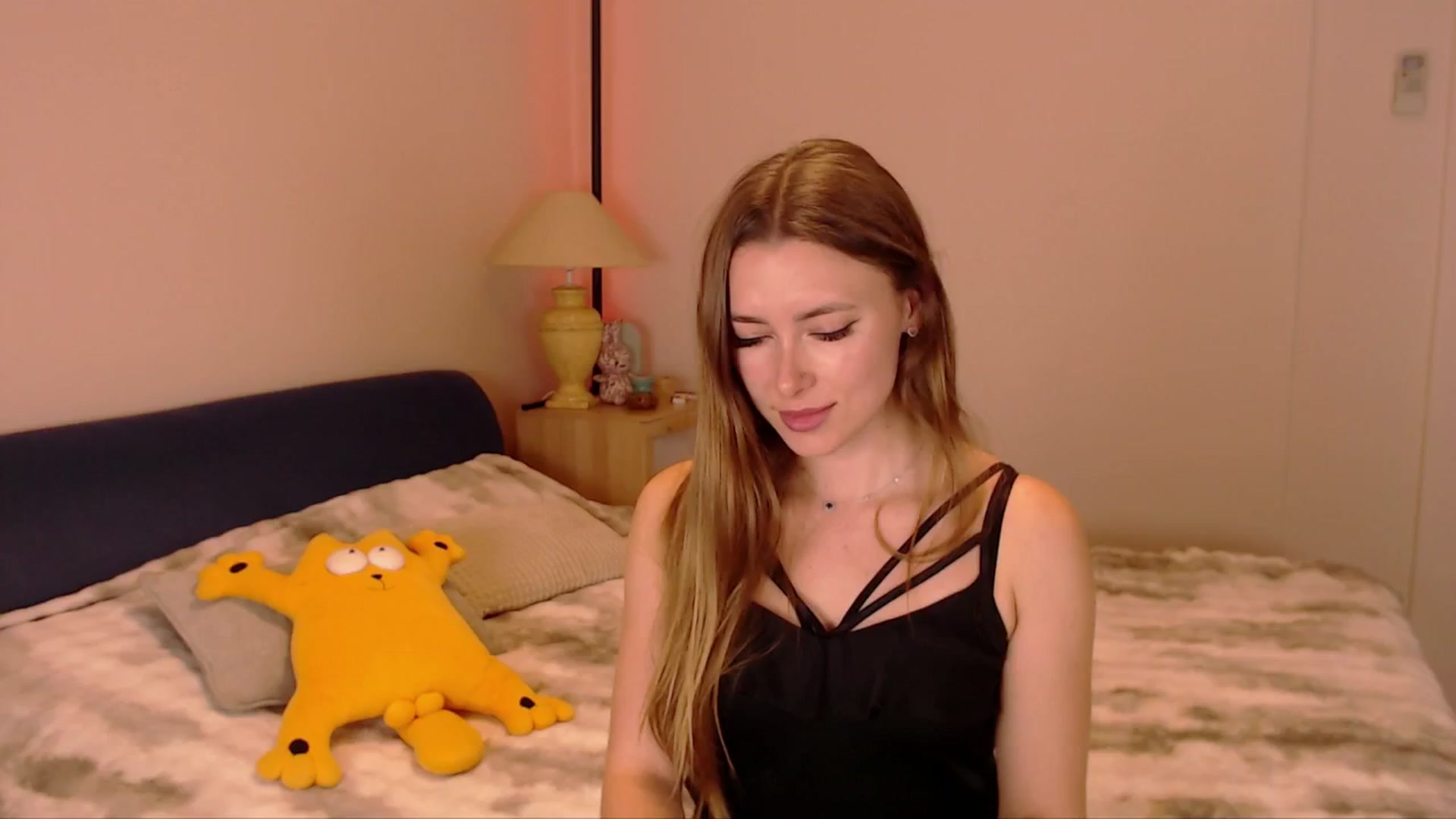 Gallery image thumbnail from SimonsWife's myfreecams stream on, 03/04/2026, 15:06 image 18 of 20