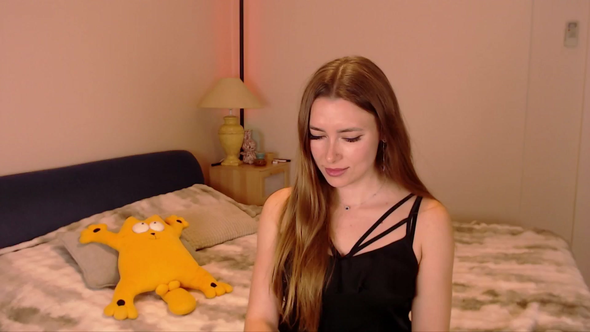 Gallery image thumbnail from SimonsWife's myfreecams stream on, 03/04/2026, 15:06 image 20 of 20