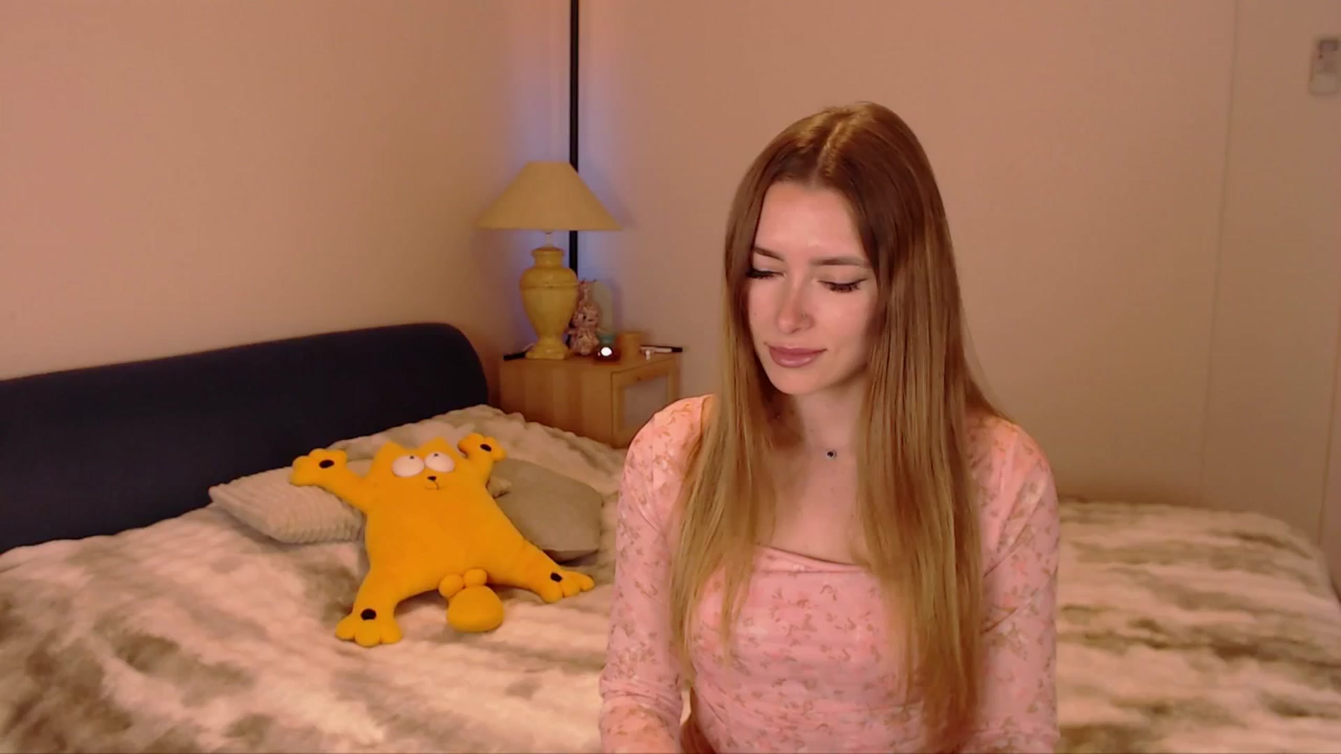 Gallery image thumbnail from SimonsWife's myfreecams stream on, 03/09/2026, 13:35 image 6 of 20