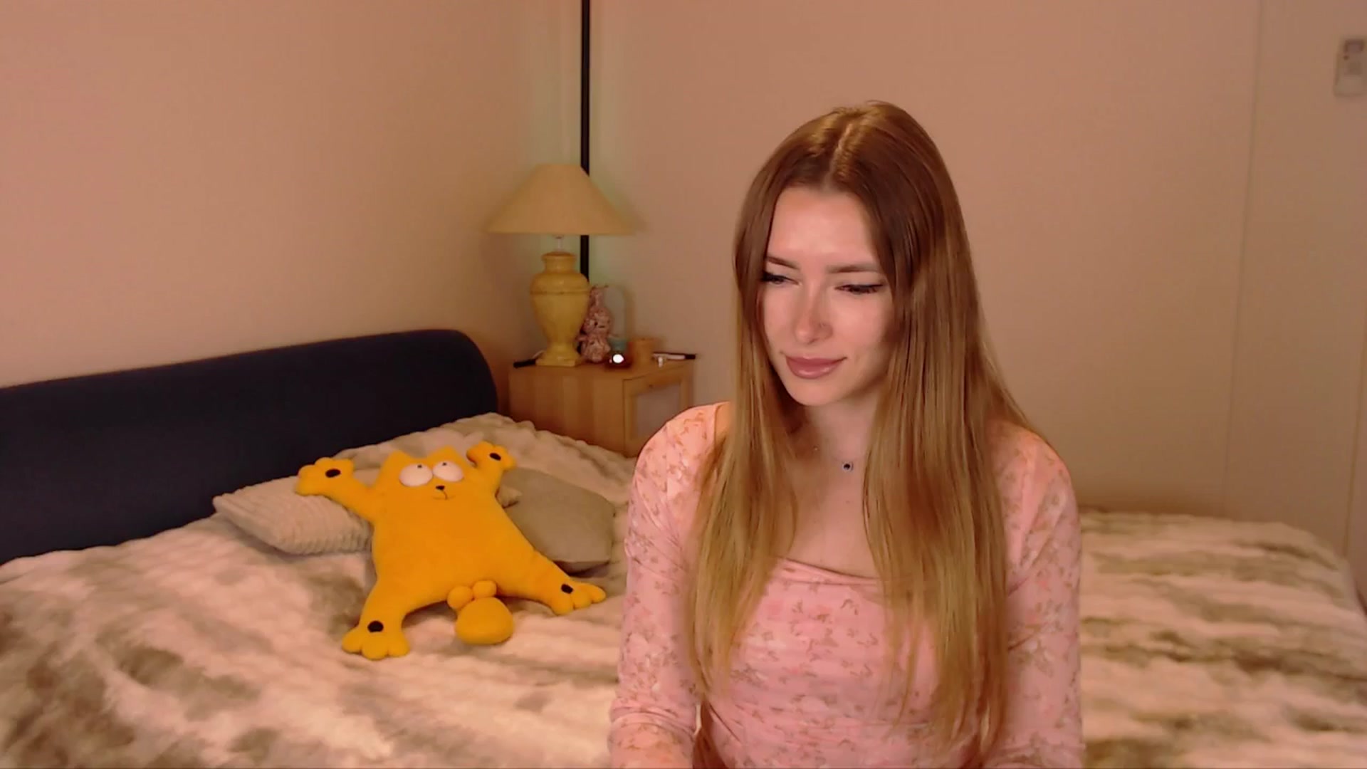 Gallery image thumbnail from SimonsWife's myfreecams stream on, 03/09/2026, 13:35 image 8 of 20