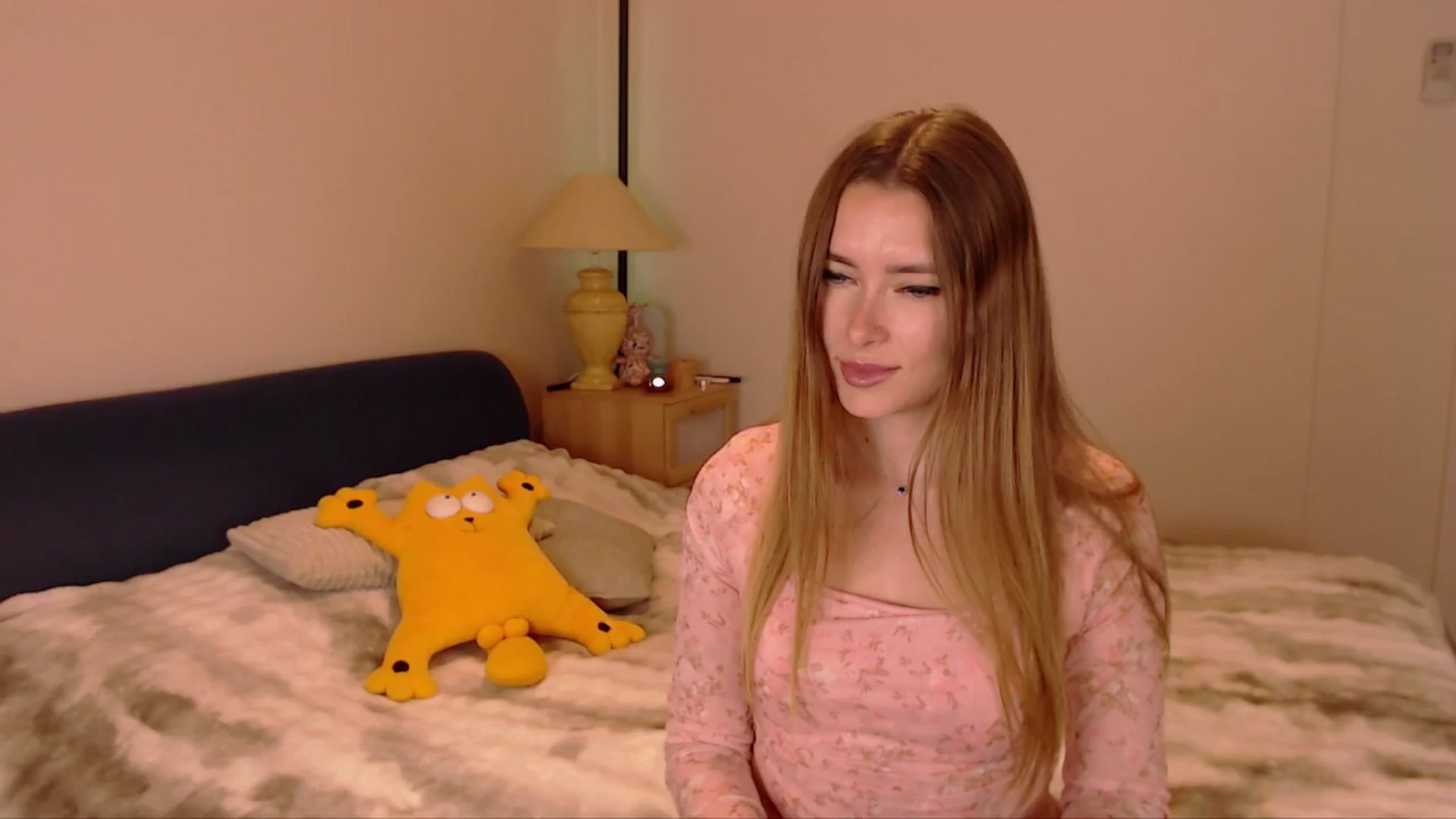 Gallery image thumbnail from SimonsWife's myfreecams stream on, 03/09/2026, 13:35 image 19 of 20