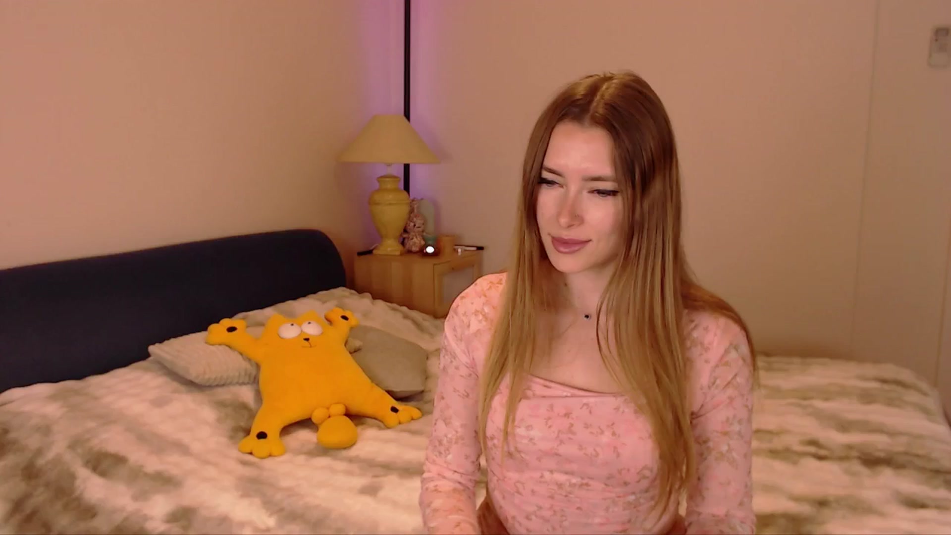 Gallery image thumbnail from SimonsWife's myfreecams stream on, 03/09/2026, 13:35 image 18 of 20