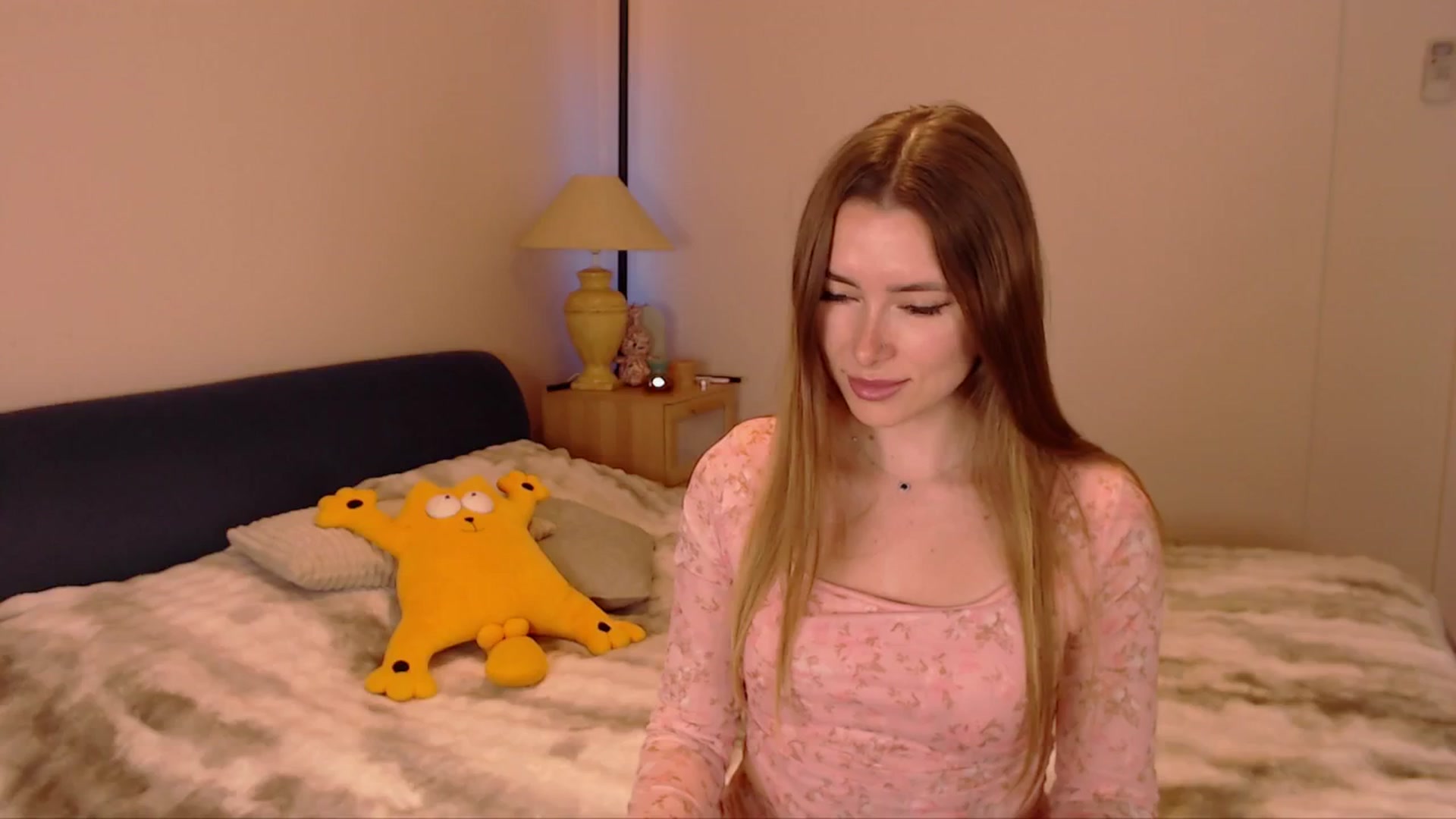 Gallery image thumbnail from SimonsWife's myfreecams stream on, 03/09/2026, 13:35 image 17 of 20