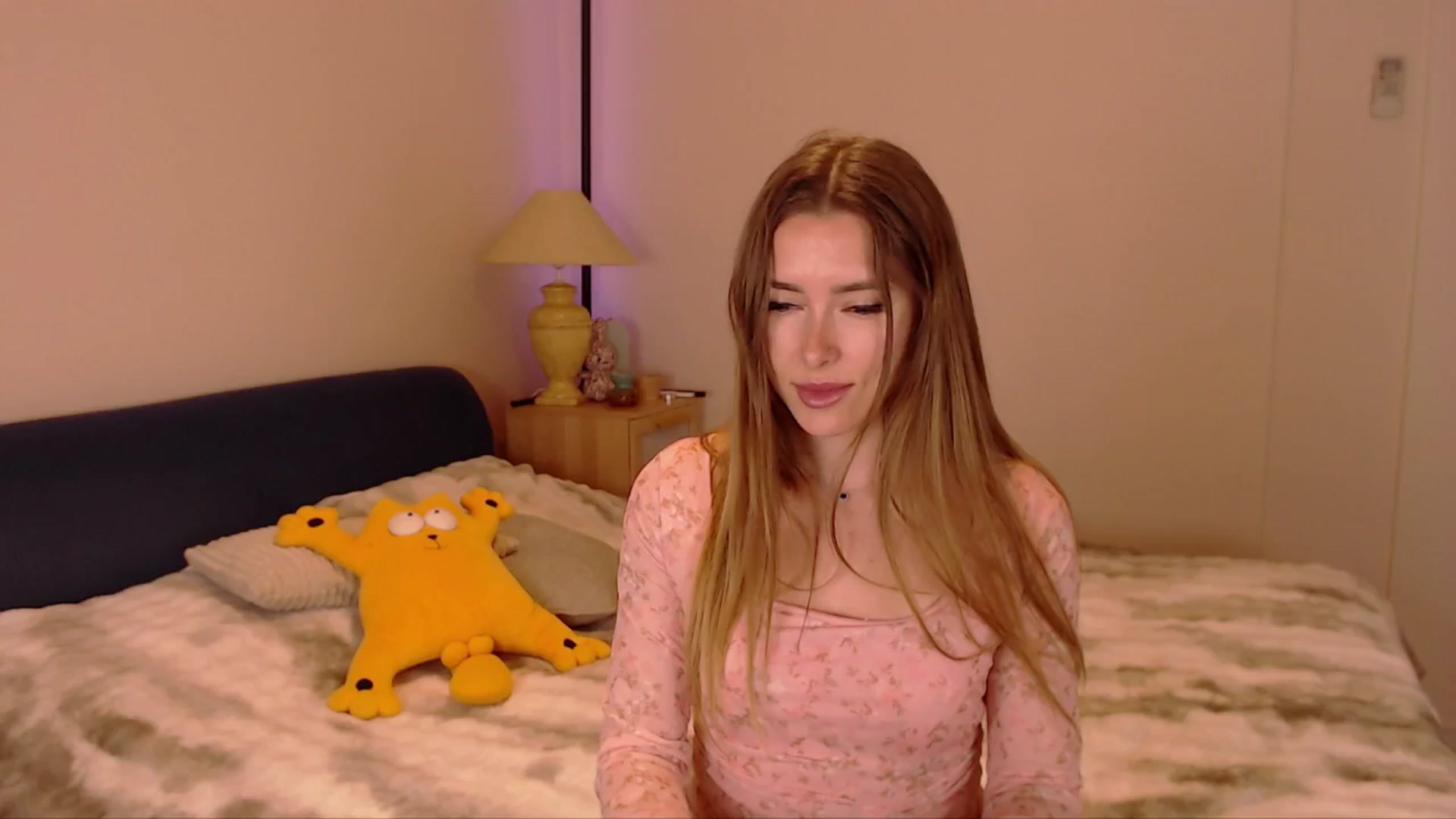 Gallery image thumbnail from SimonsWife's myfreecams stream on, 03/09/2026, 14:56 image 17 of 20