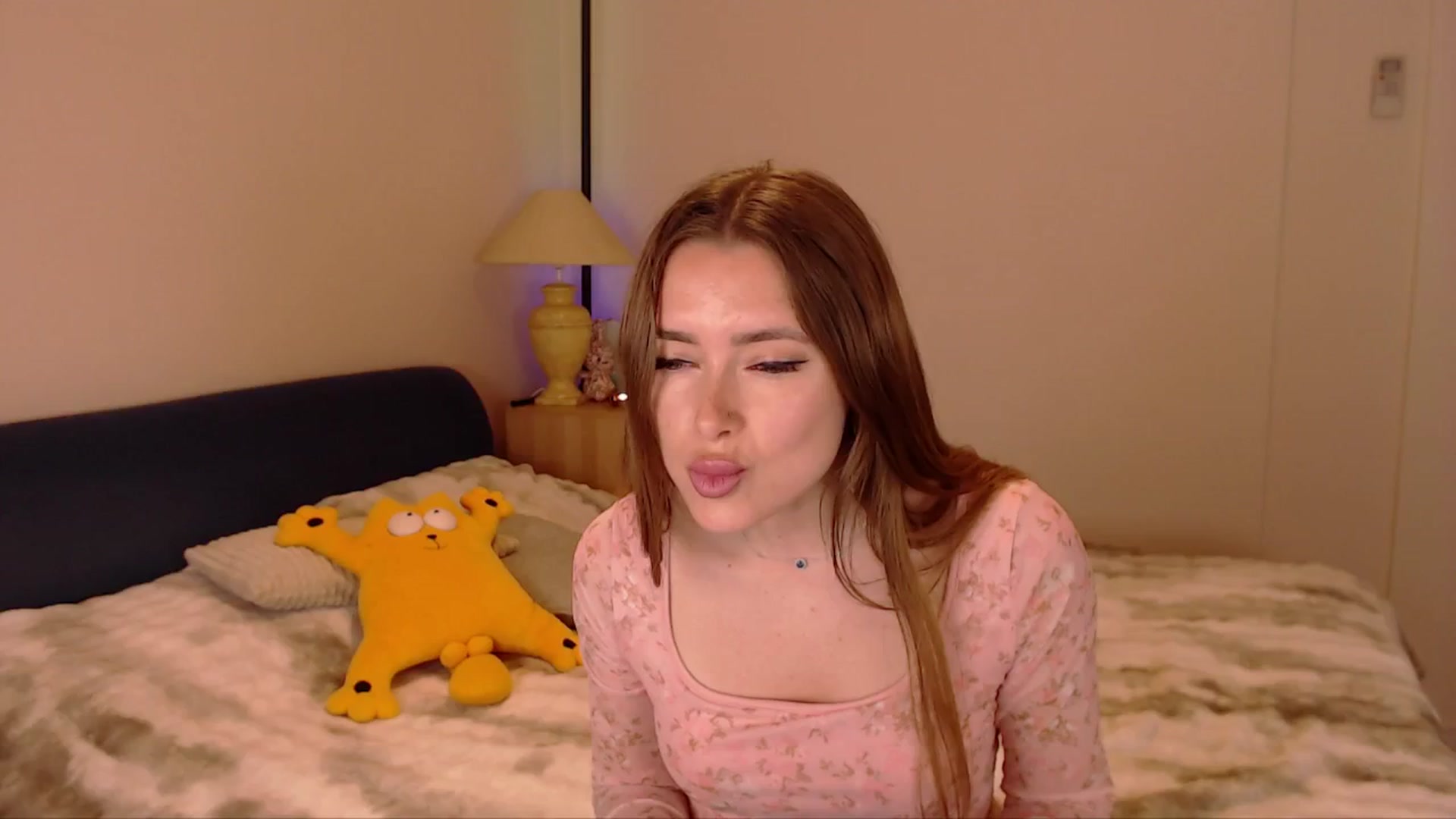 Gallery image thumbnail from SimonsWife's myfreecams stream on, 03/09/2026, 14:56 image 2 of 20