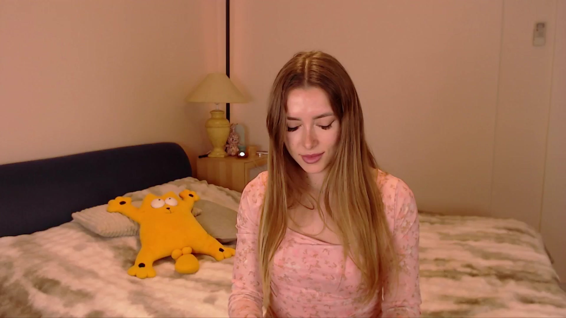 Gallery image thumbnail from SimonsWife's myfreecams stream on, 03/09/2026, 14:56 image 7 of 20