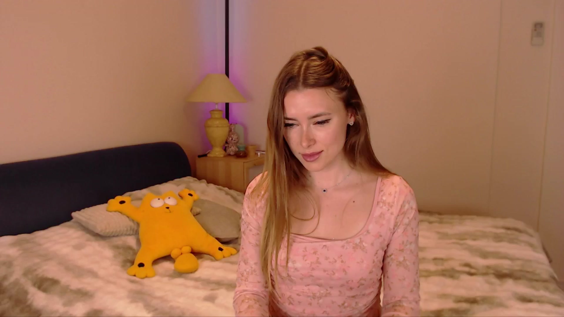 Gallery image thumbnail from SimonsWife's myfreecams stream on, 03/09/2026, 14:56 image 12 of 20