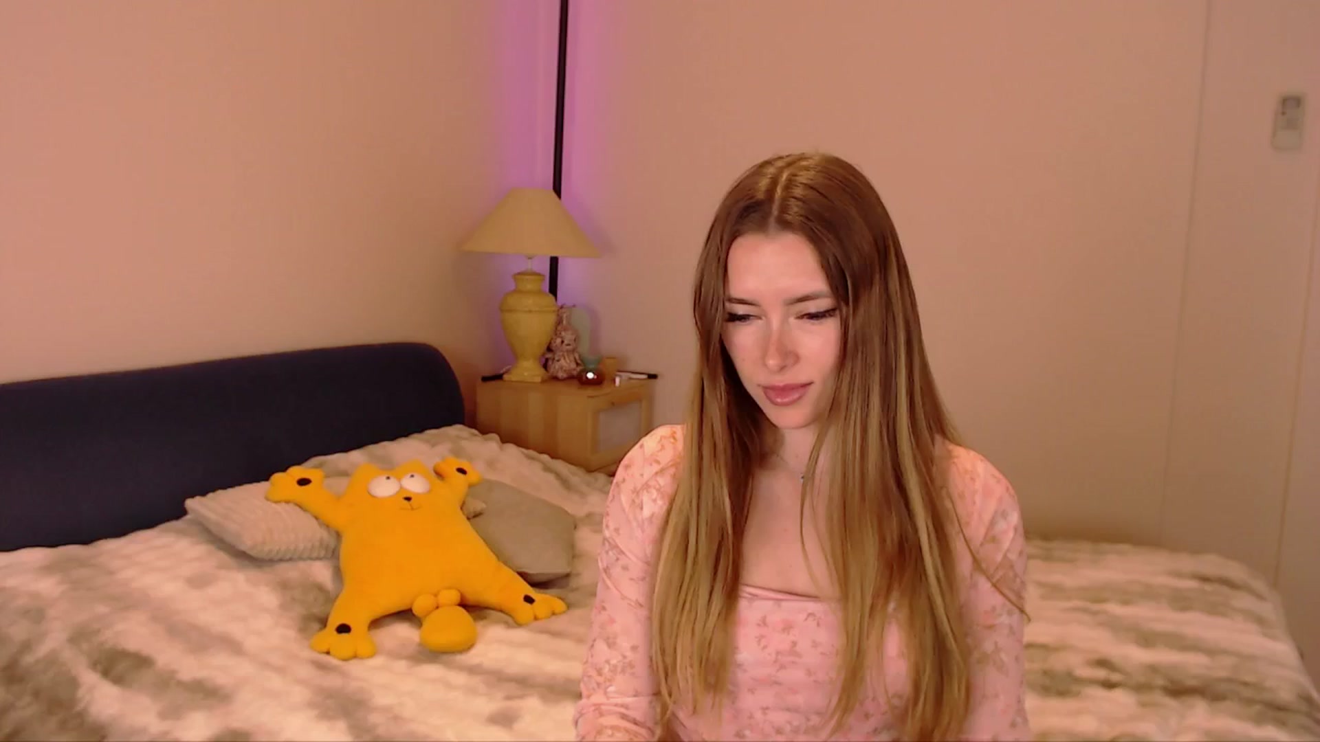 Gallery image thumbnail from SimonsWife's myfreecams stream on, 03/09/2026, 16:59 image 15 of 20