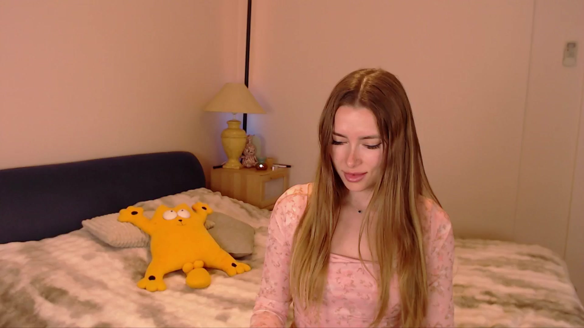 Gallery image thumbnail from SimonsWife's myfreecams stream on, 03/09/2026, 16:59 image 2 of 20