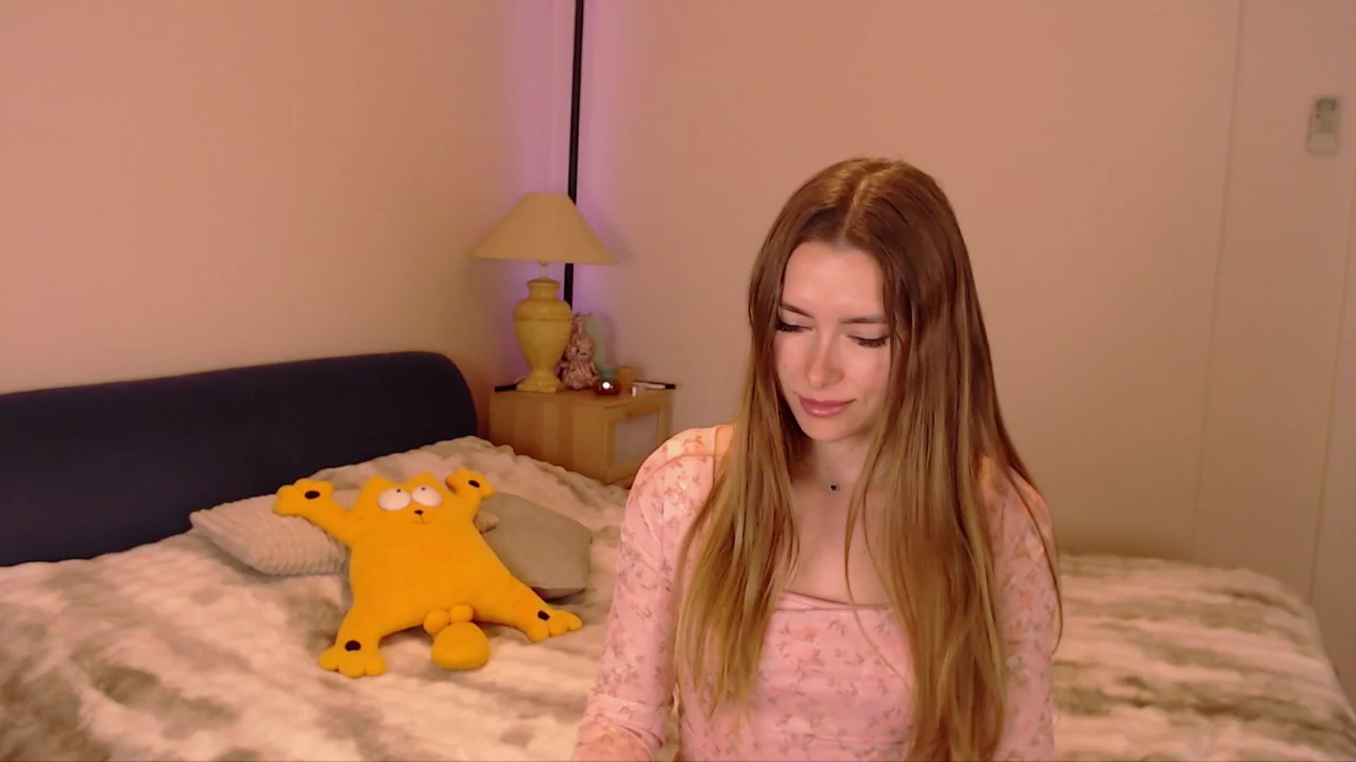 Gallery image thumbnail from SimonsWife's myfreecams stream on, 03/09/2026, 16:59 image 5 of 20