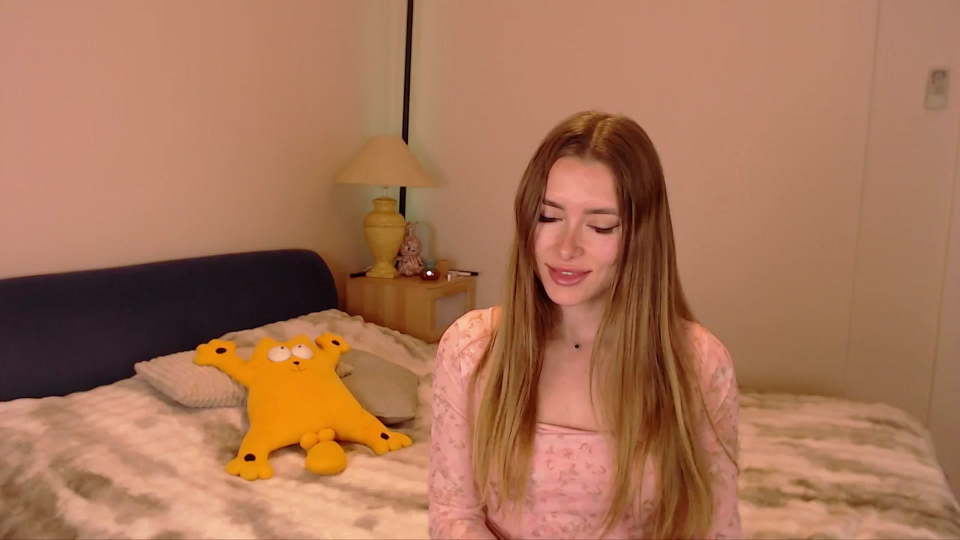 Gallery image thumbnail from SimonsWife's myfreecams stream on, 03/09/2026, 16:59 image 18 of 20