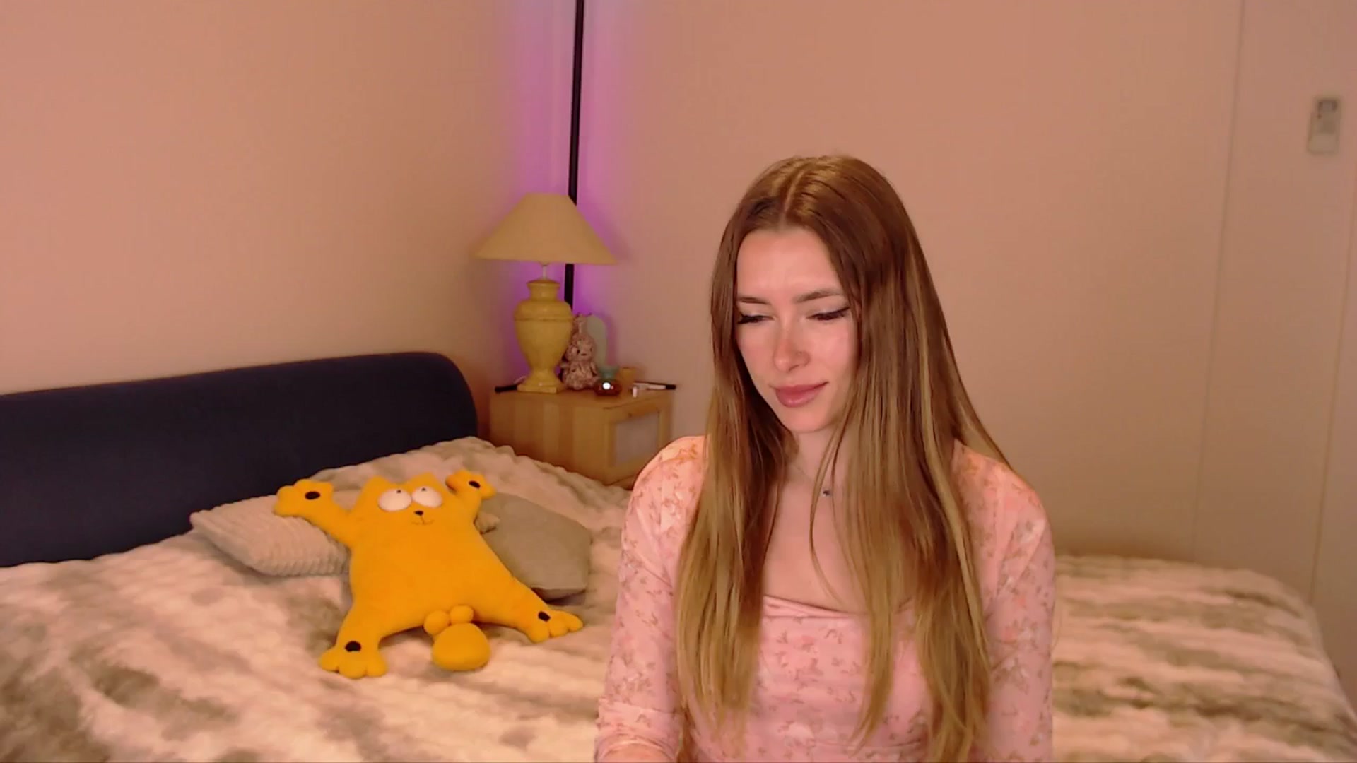 Gallery image thumbnail from SimonsWife's myfreecams stream on, 03/09/2026, 16:59 image 1 of 20