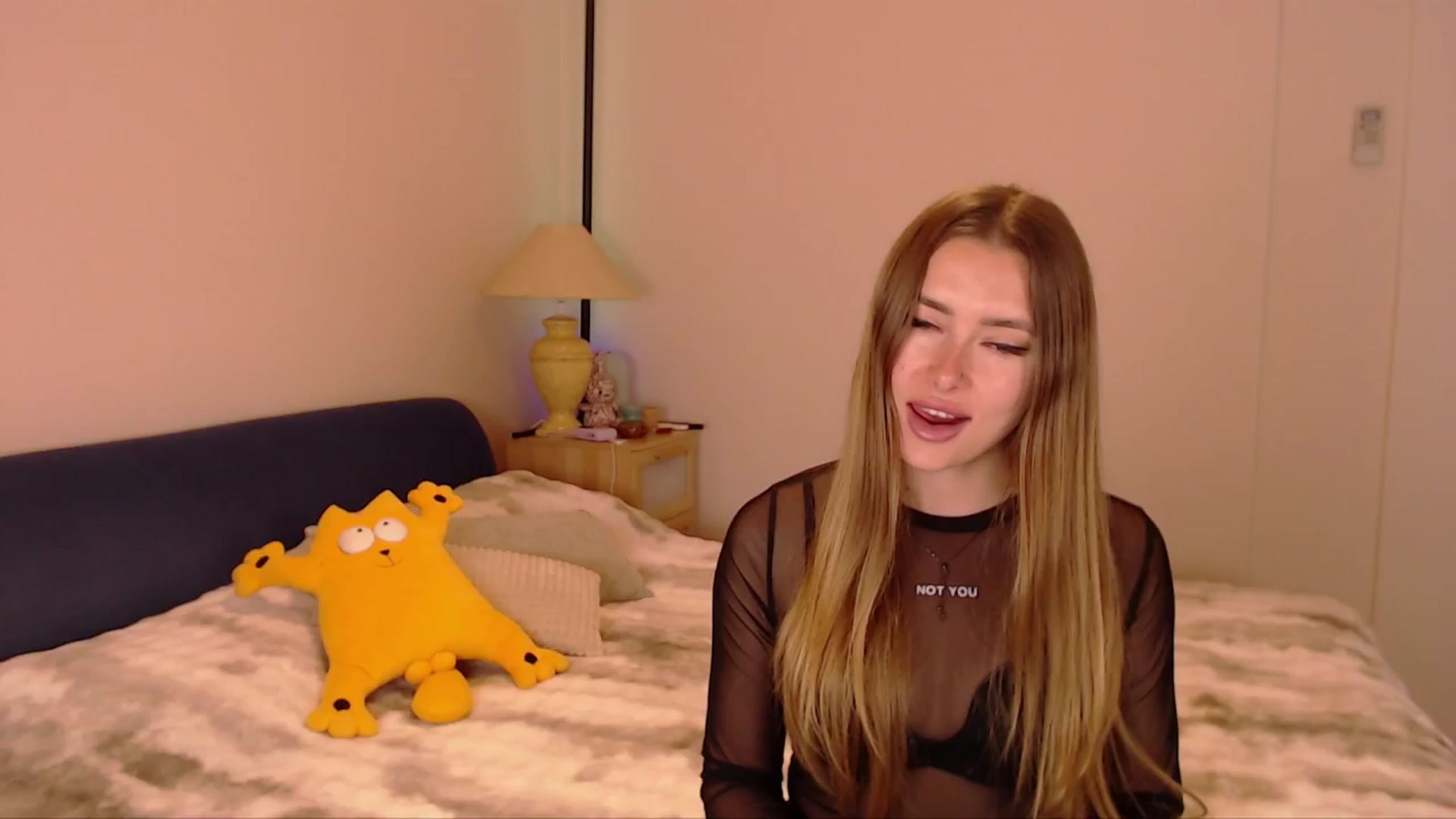 Gallery image thumbnail from SimonsWife's myfreecams stream on, 03/16/2026, 17:51 image 4 of 20