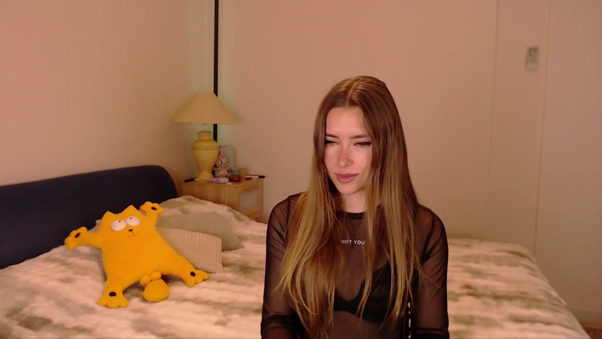 Gallery image thumbnail from SimonsWife's myfreecams stream on, 03/16/2026, 17:51 image 16 of 20