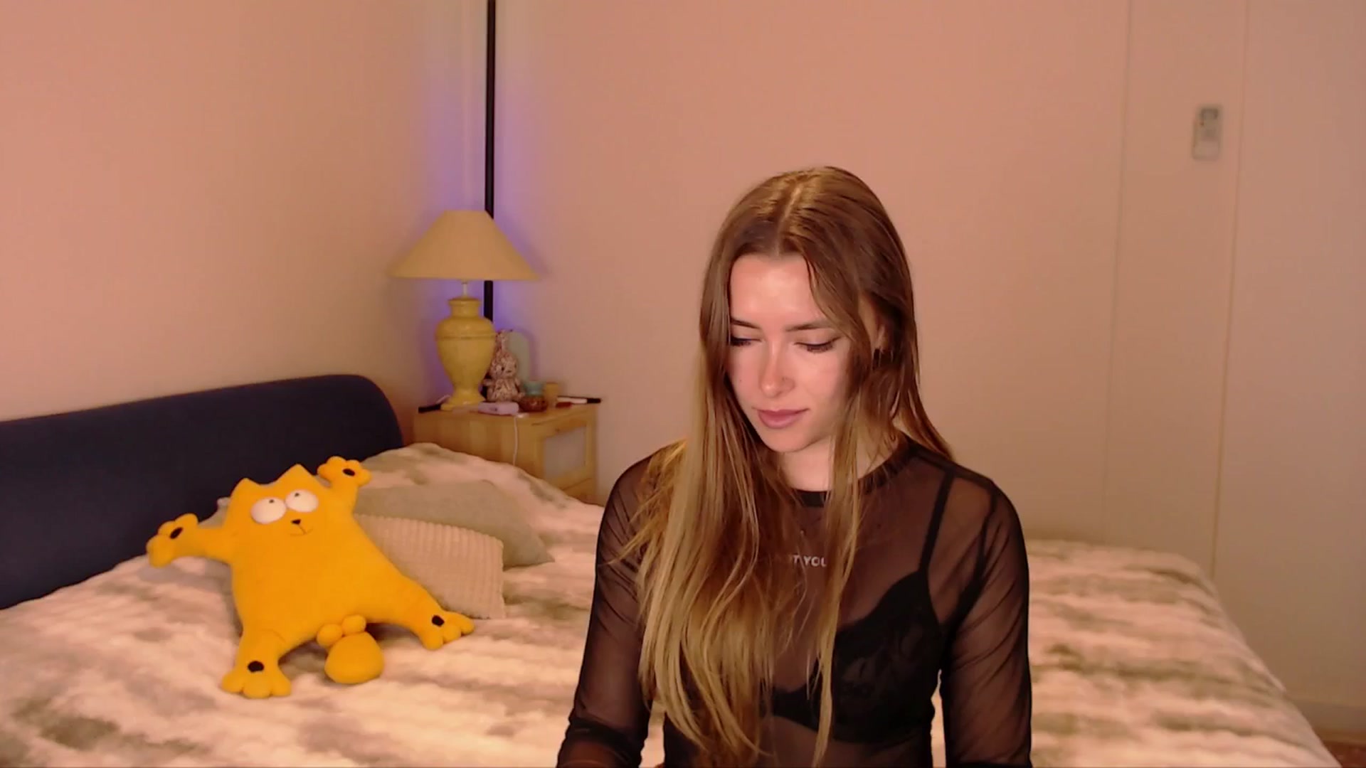 Gallery image thumbnail from SimonsWife's myfreecams stream on, 03/16/2026, 17:51 image 9 of 20