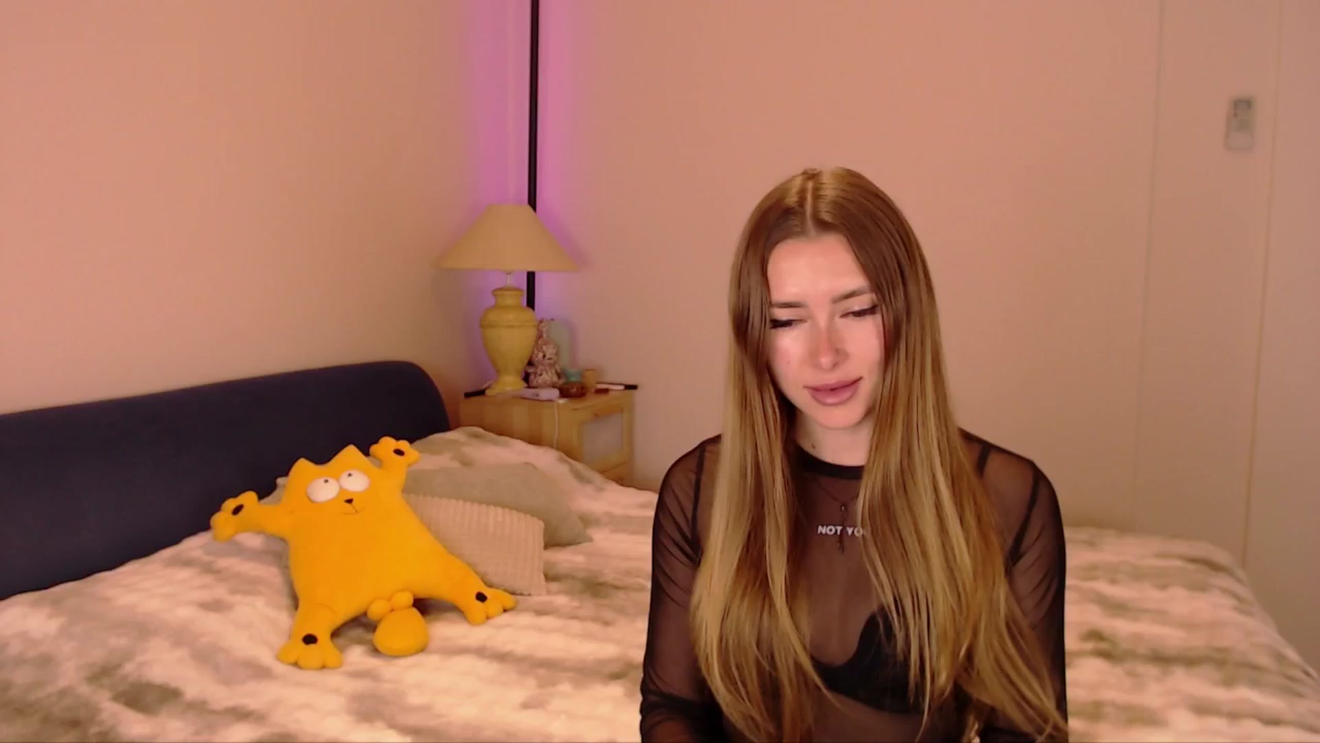 Gallery image thumbnail from SimonsWife's myfreecams stream on, 03/16/2026, 17:51 image 3 of 20