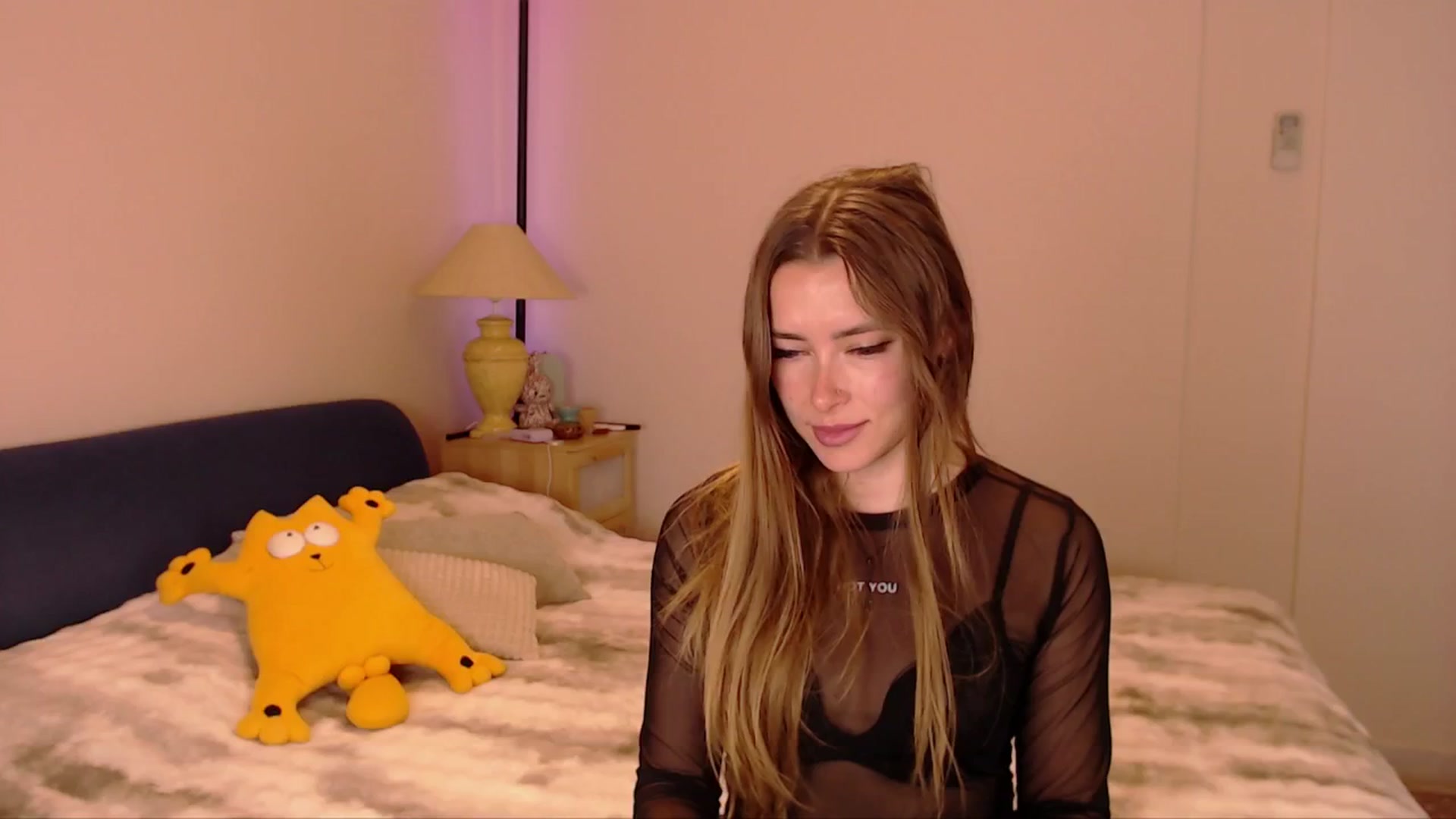 Gallery image thumbnail from SimonsWife's myfreecams stream on, 03/16/2026, 17:51 image 8 of 20