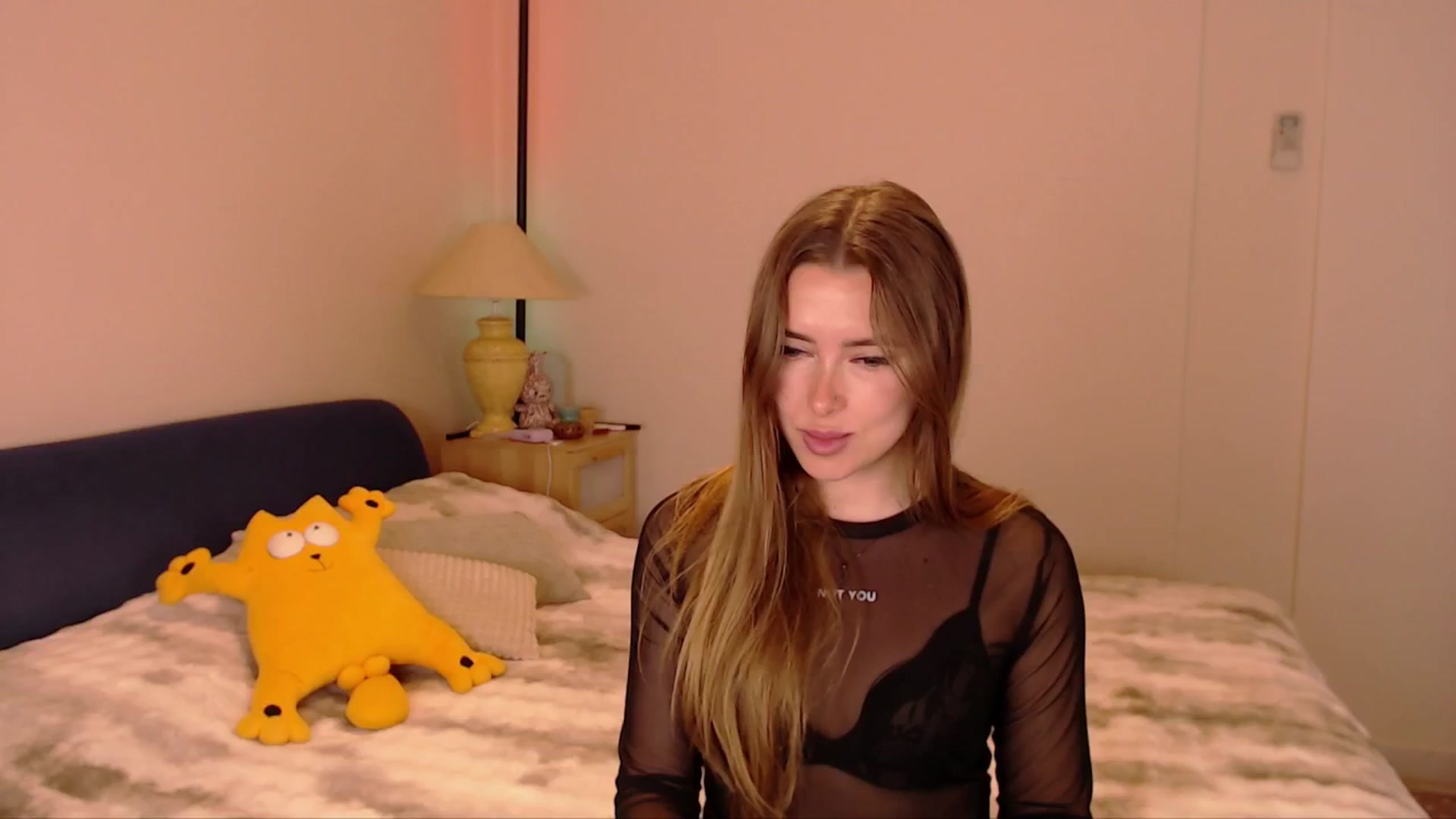 Gallery image thumbnail from SimonsWife's myfreecams stream on, 03/16/2026, 17:51 image 11 of 20