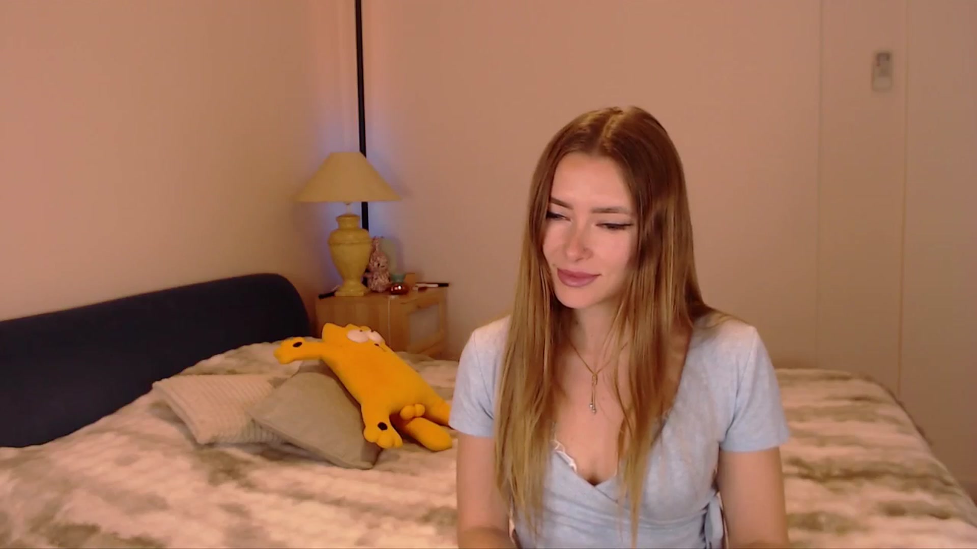 Gallery image thumbnail from SimonsWife's myfreecams stream on, 03/19/2026, 12:23 image 10 of 20