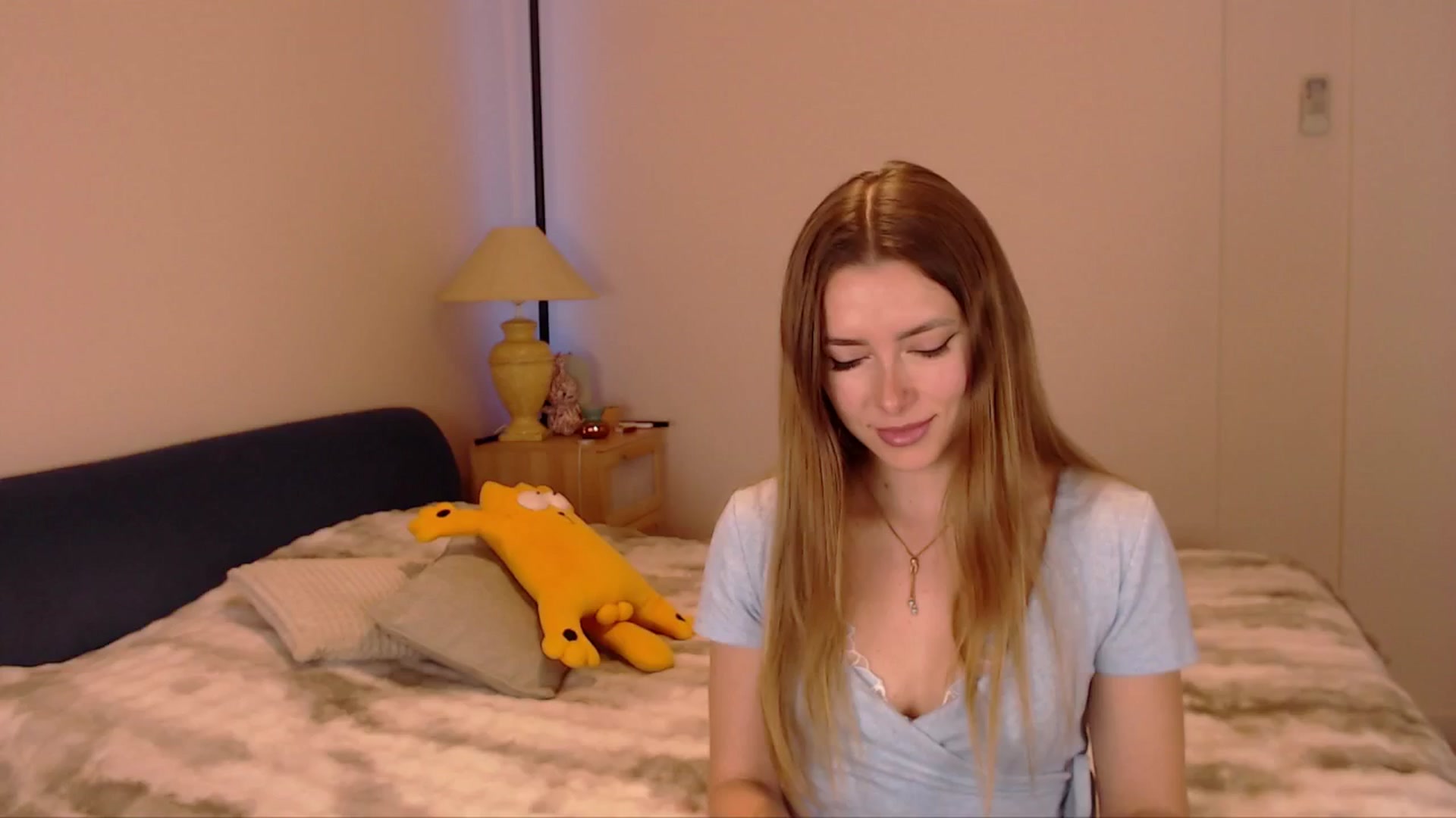 Gallery image thumbnail from SimonsWife's myfreecams stream on, 03/19/2026, 13:27 image 1 of 20