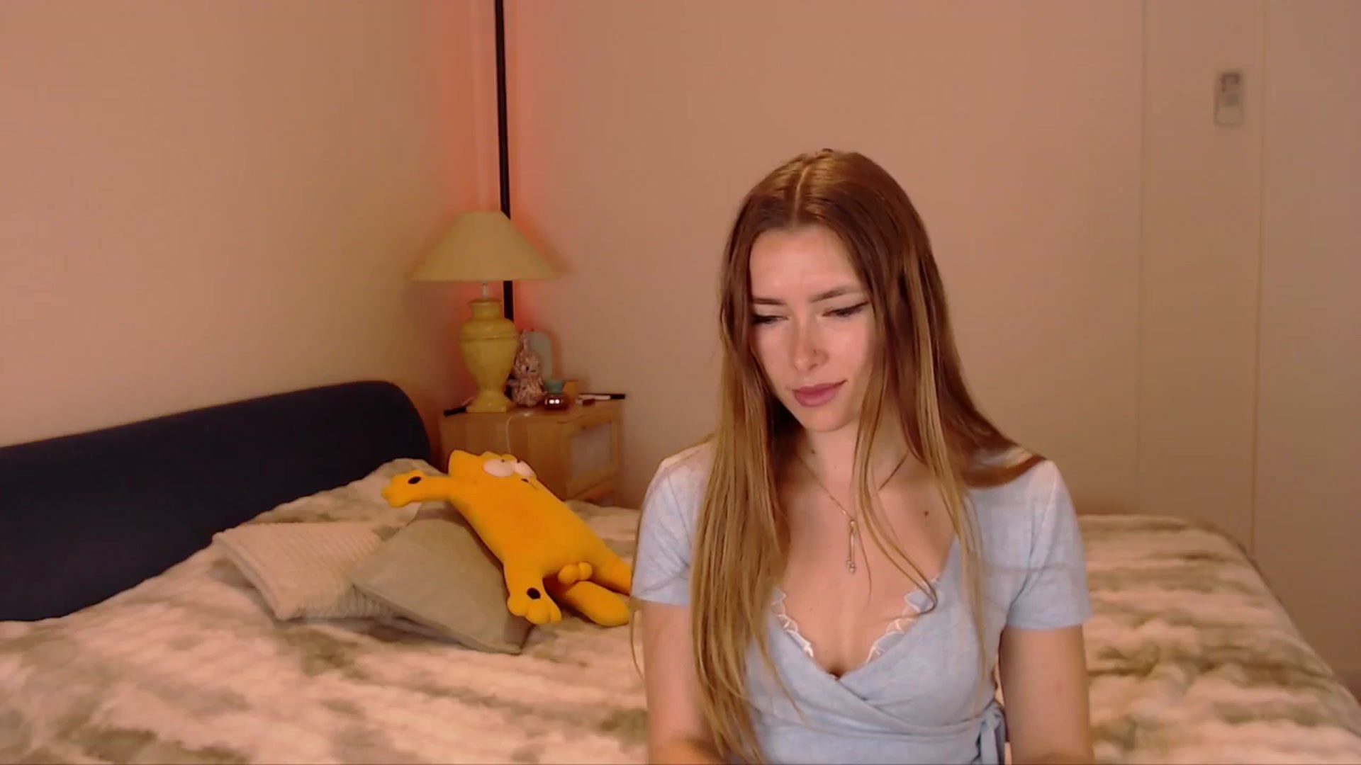 Gallery image thumbnail from SimonsWife's myfreecams stream on, 03/19/2026, 15:24 image 8 of 20