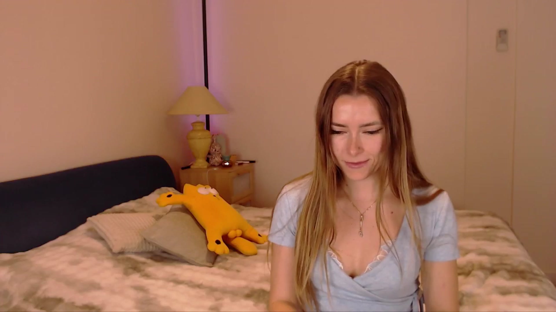 Gallery image thumbnail from SimonsWife's myfreecams stream on, 03/19/2026, 15:24 image 2 of 20