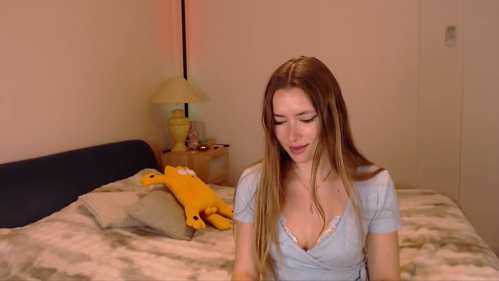 Gallery image thumbnail from SimonsWife's myfreecams stream on, 03/19/2026, 15:24 image 3 of 20