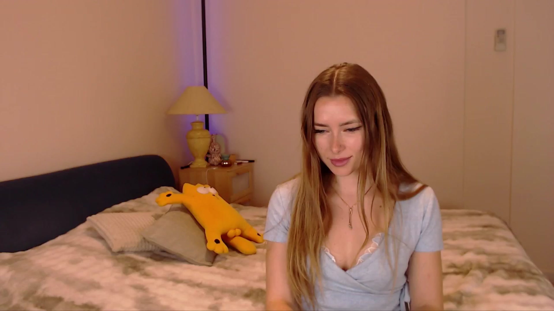 Gallery image thumbnail from SimonsWife's myfreecams stream on, 03/19/2026, 15:24 image 15 of 20