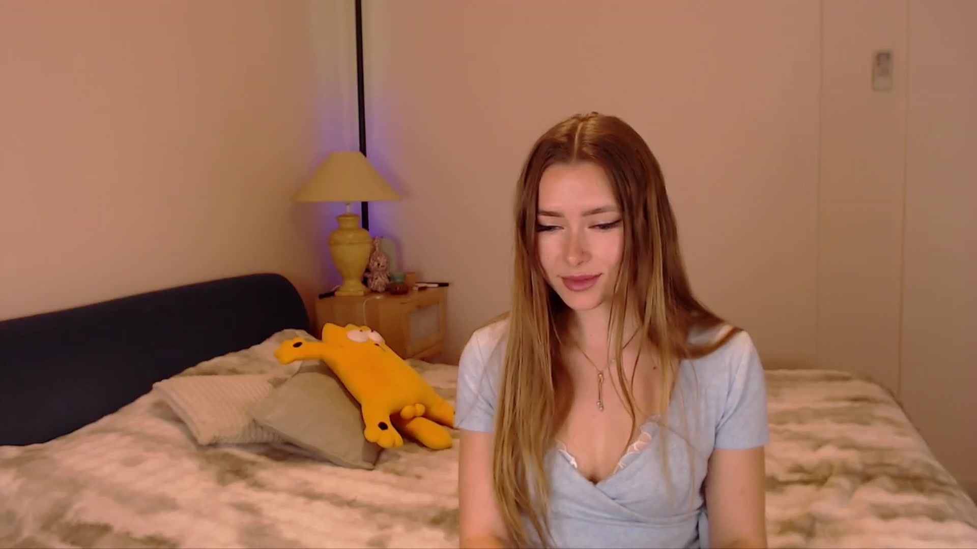 Gallery image thumbnail from SimonsWife's myfreecams stream on, 03/19/2026, 15:24 image 20 of 20