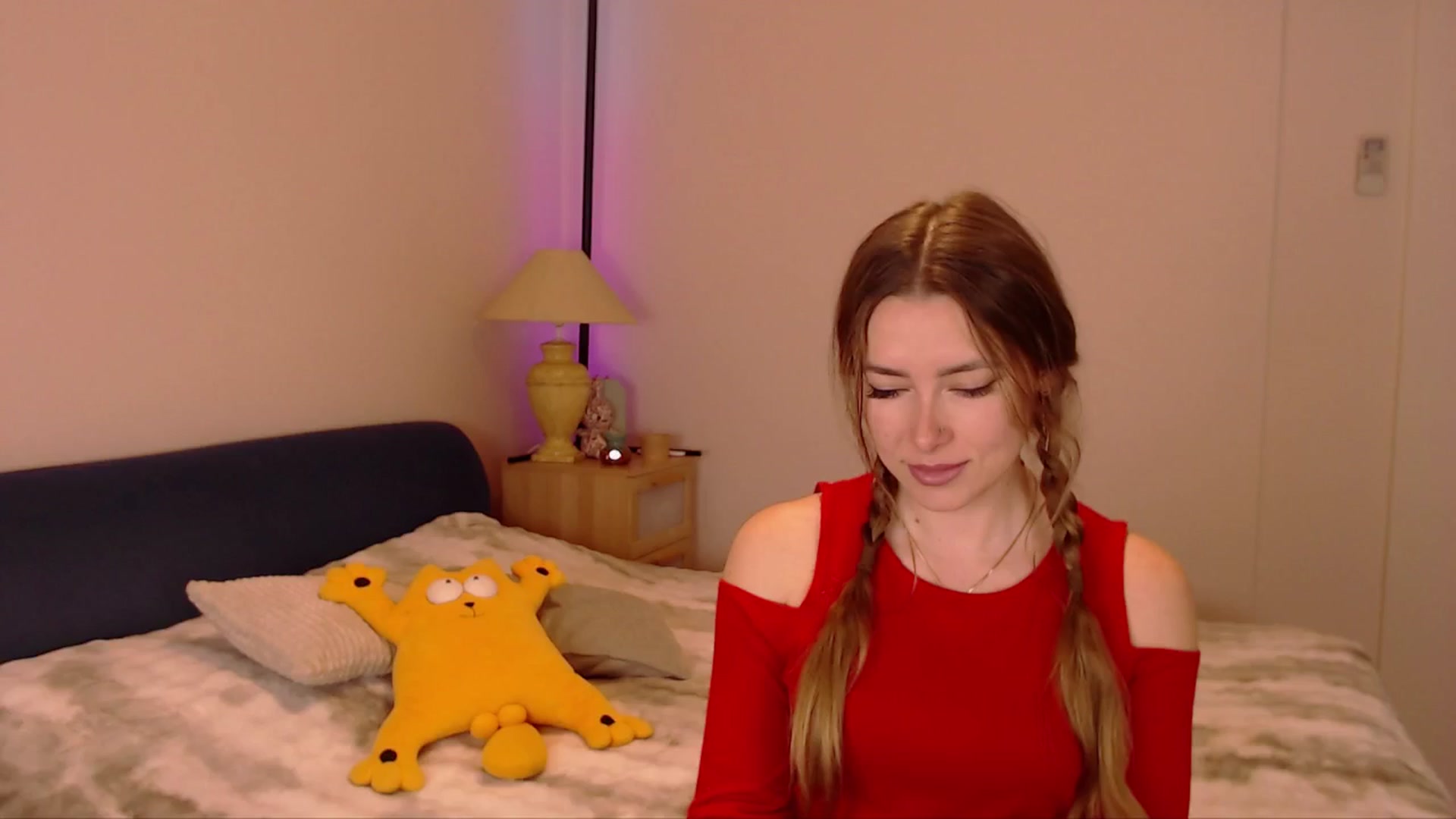 Gallery image thumbnail from SimonsWife's myfreecams stream on, 03/22/2026, 14:26 image 2 of 20