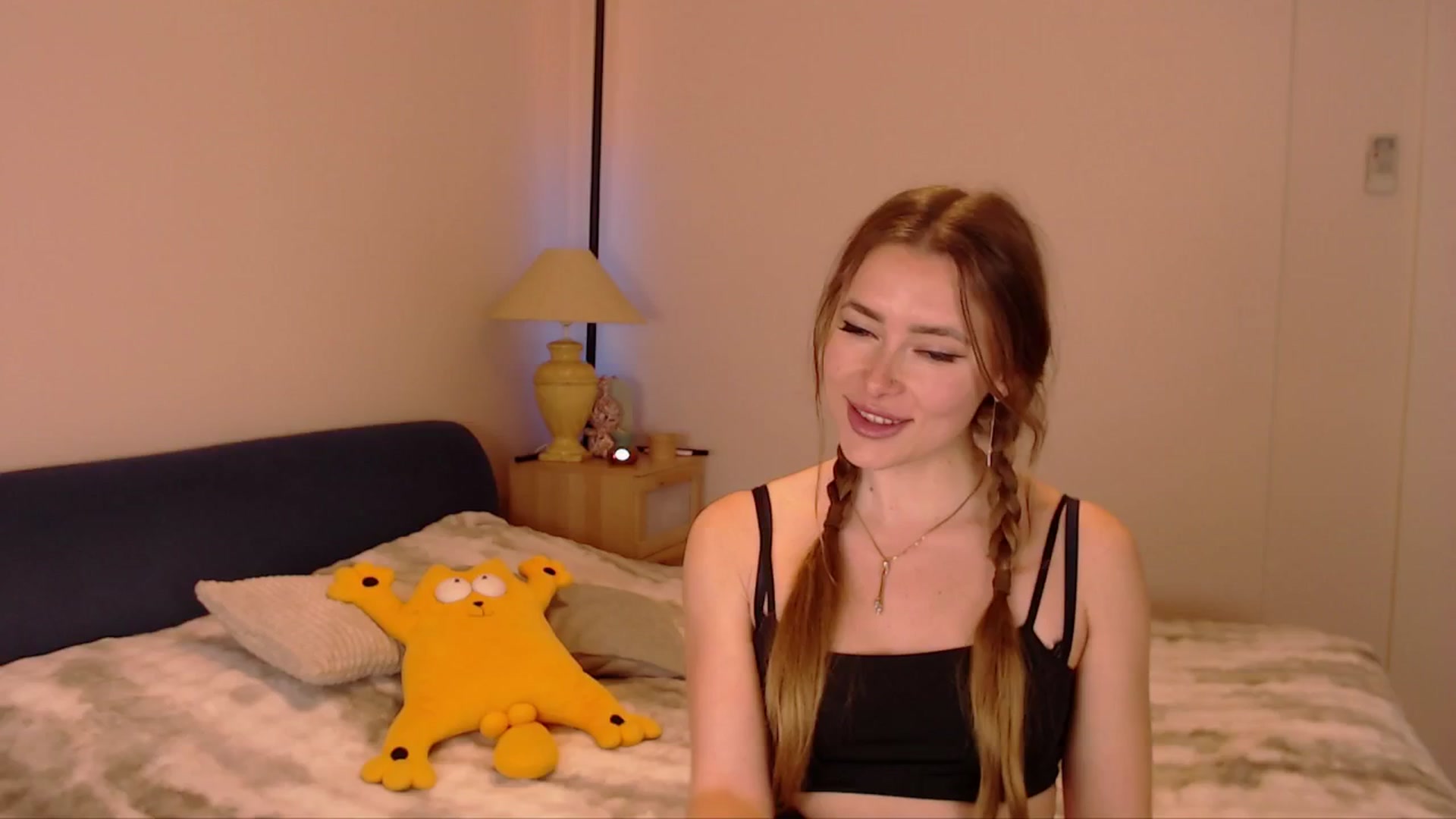 Gallery image thumbnail from SimonsWife's myfreecams stream on, 03/22/2026, 14:26 image 20 of 20