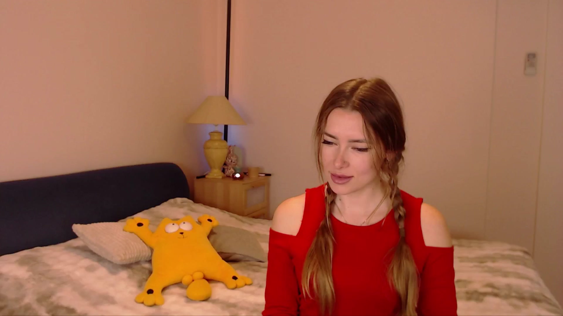 Gallery image thumbnail from SimonsWife's myfreecams stream on, 03/22/2026, 14:26 image 5 of 20
